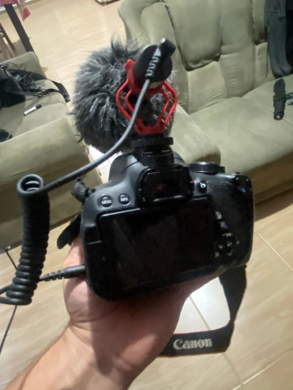 Camera Canon T5i Com Microfone Direcional