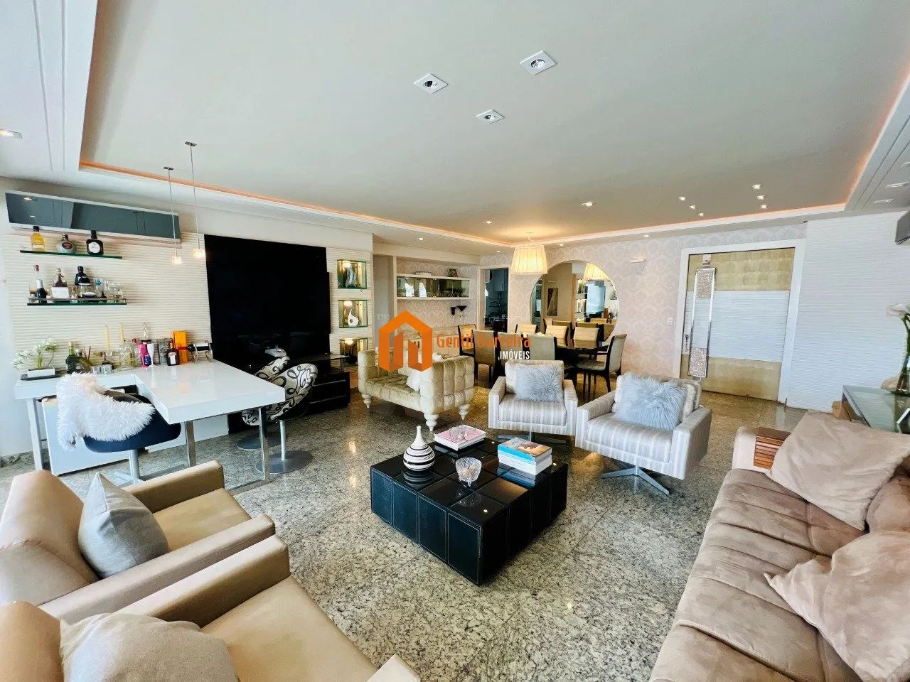 Planta inteligente, com ambientes bem distribuídos nesse apartamento com 220m² - Foto 4