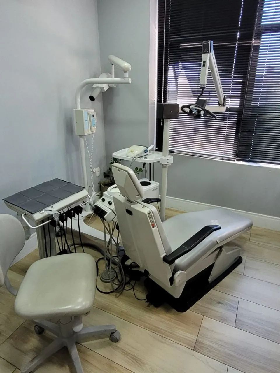 Cadeira Dabi Odontológica  - Foto 4