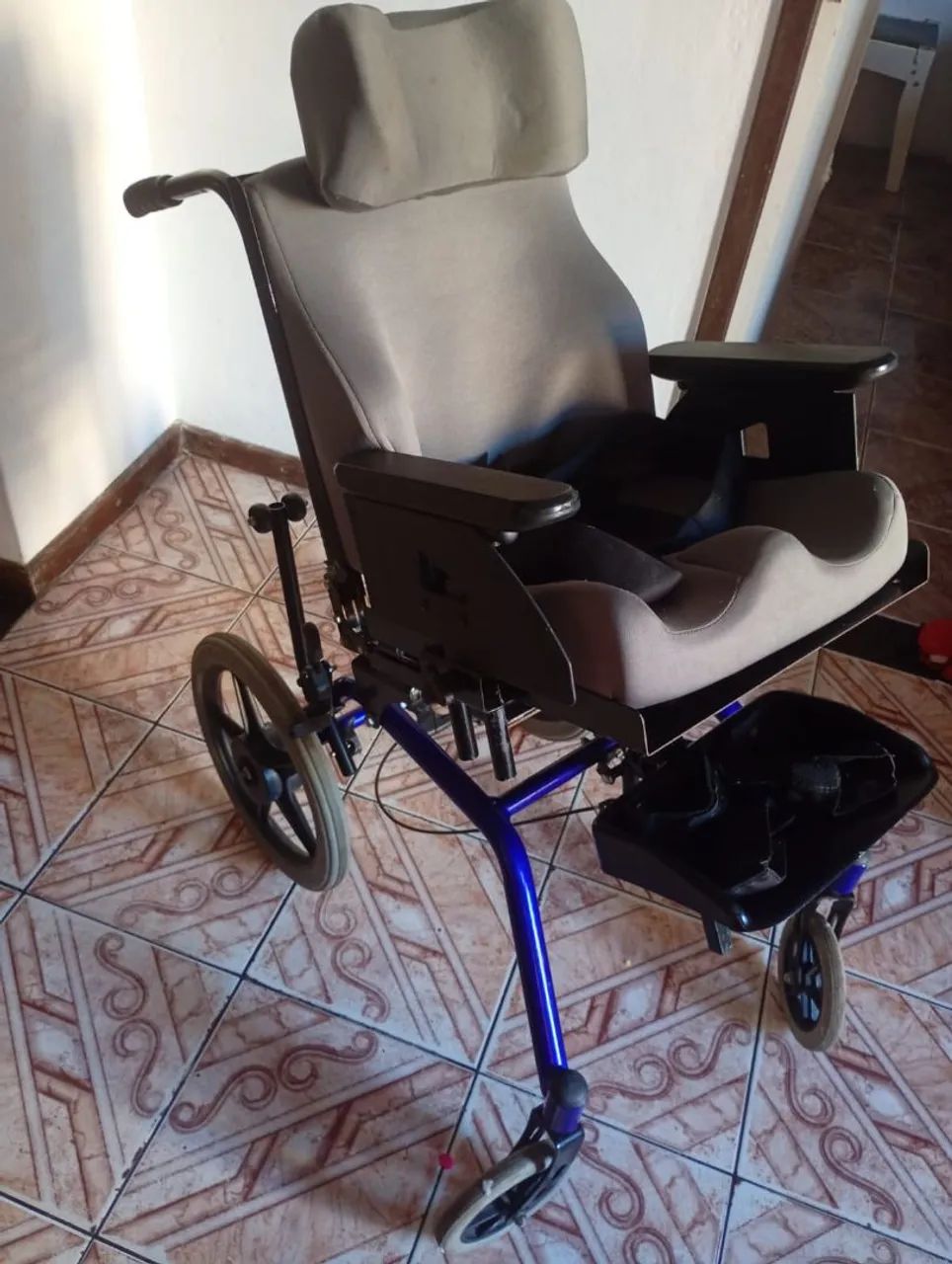 Cadeira tetraplégica - Foto 2
