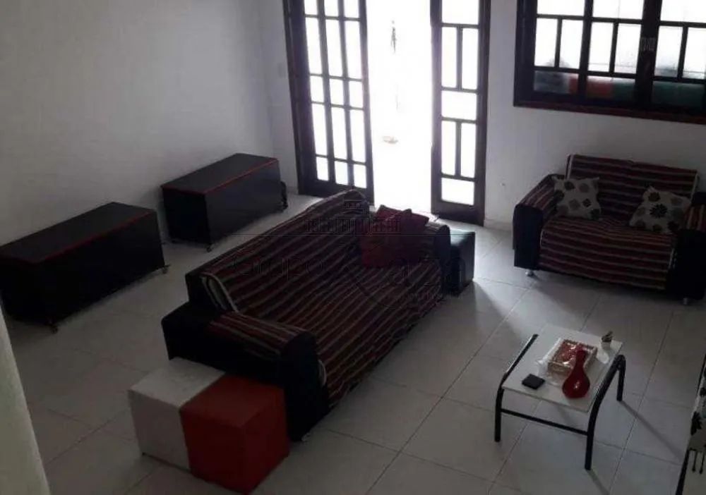 Casa Padrão em Jacareí - Foto 2
