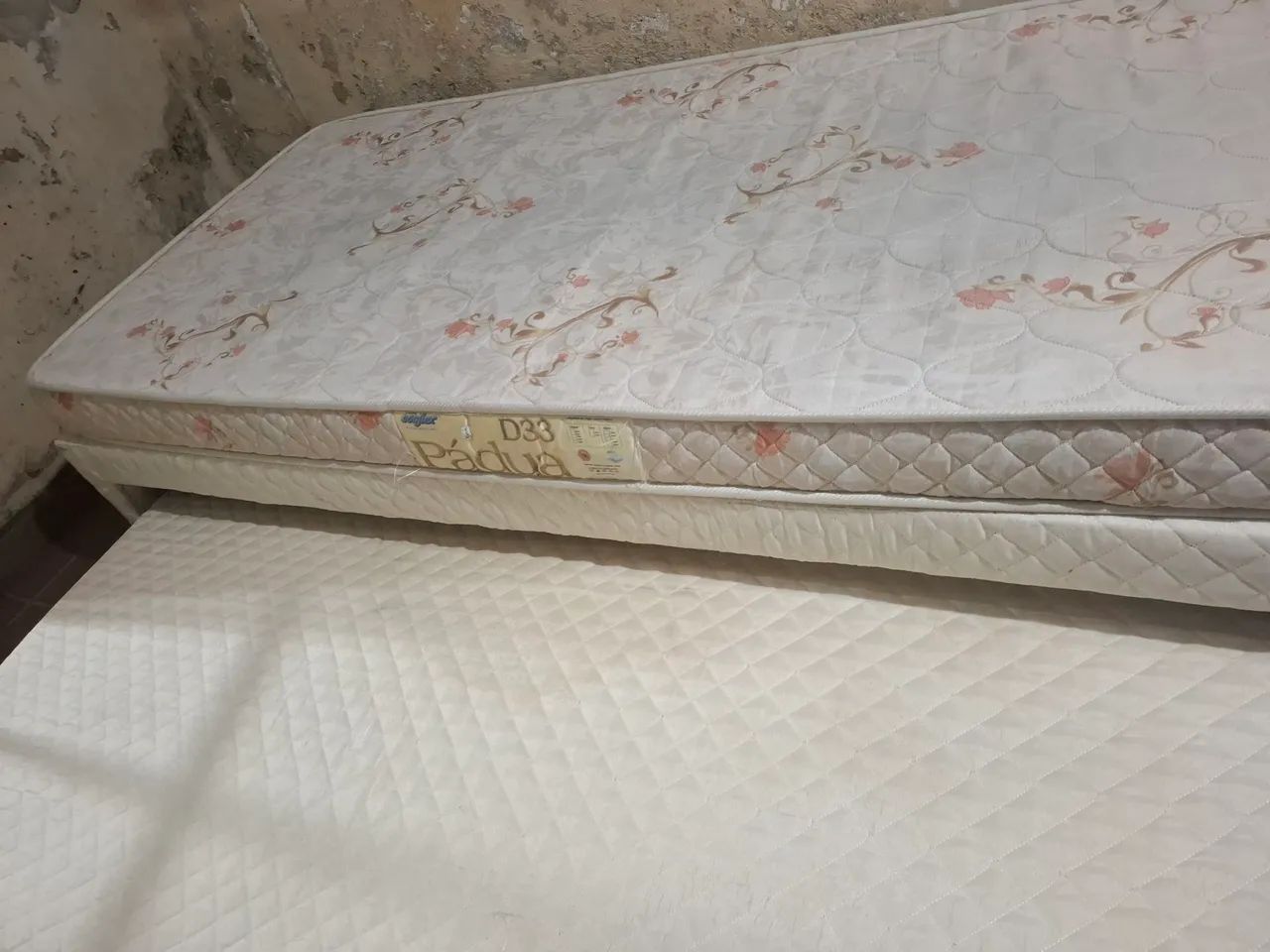 Box  bicama com colchão e.cama auxiliar  solteiro 88x1.88 