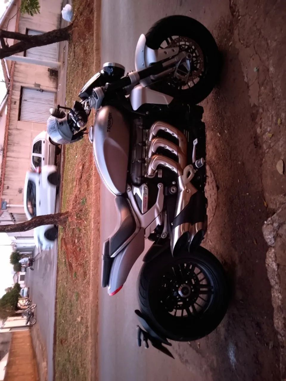 Triumph rocket 3r moto muito nova - Foto 3