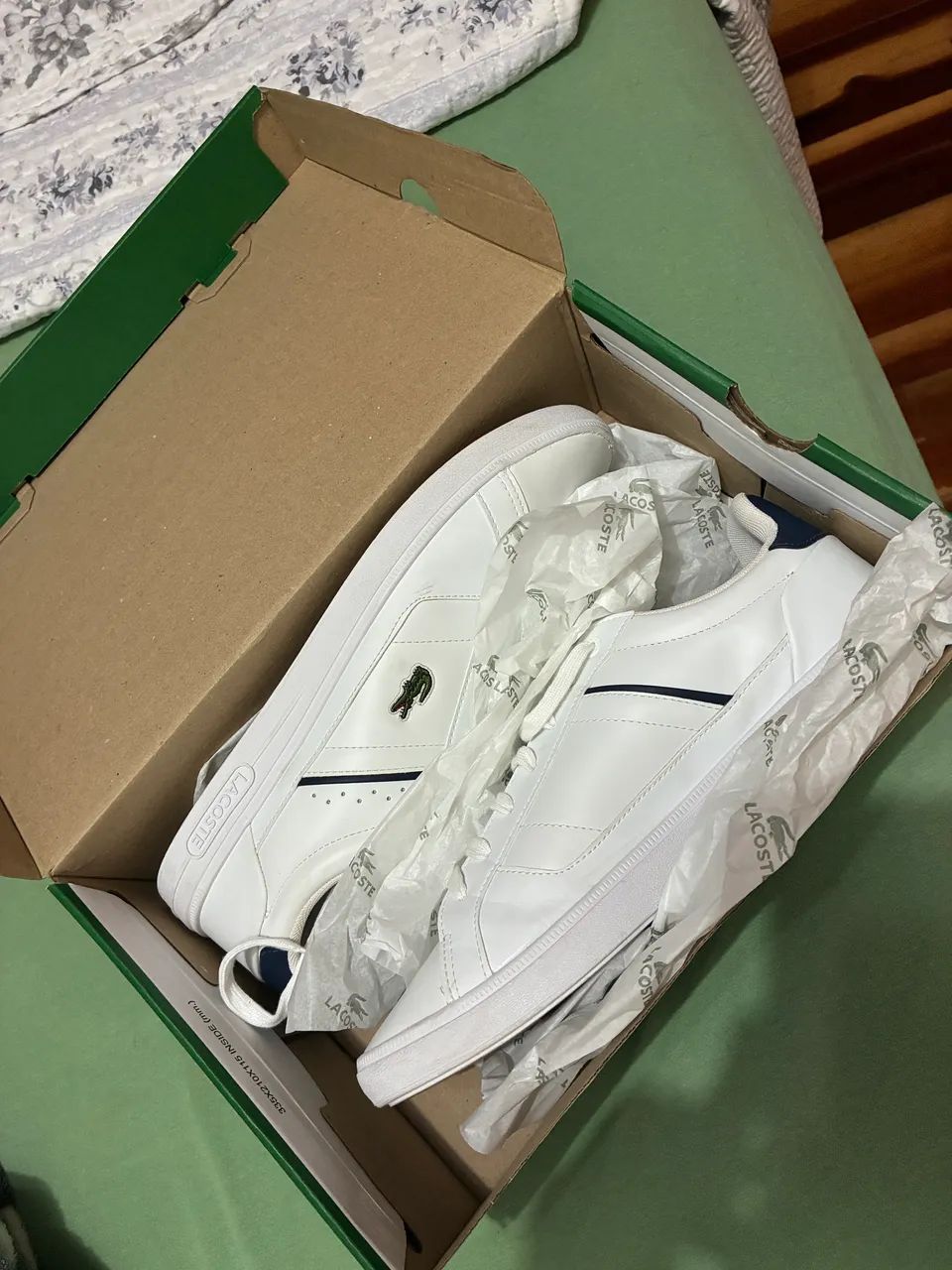 VENDO  TÊNIS   LACOSTE 