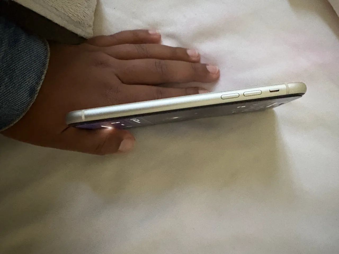 iPhone 11  *