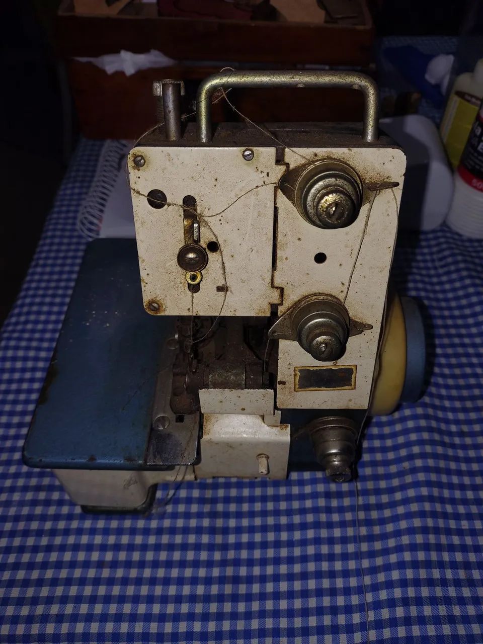 Vendo overloque portátil 