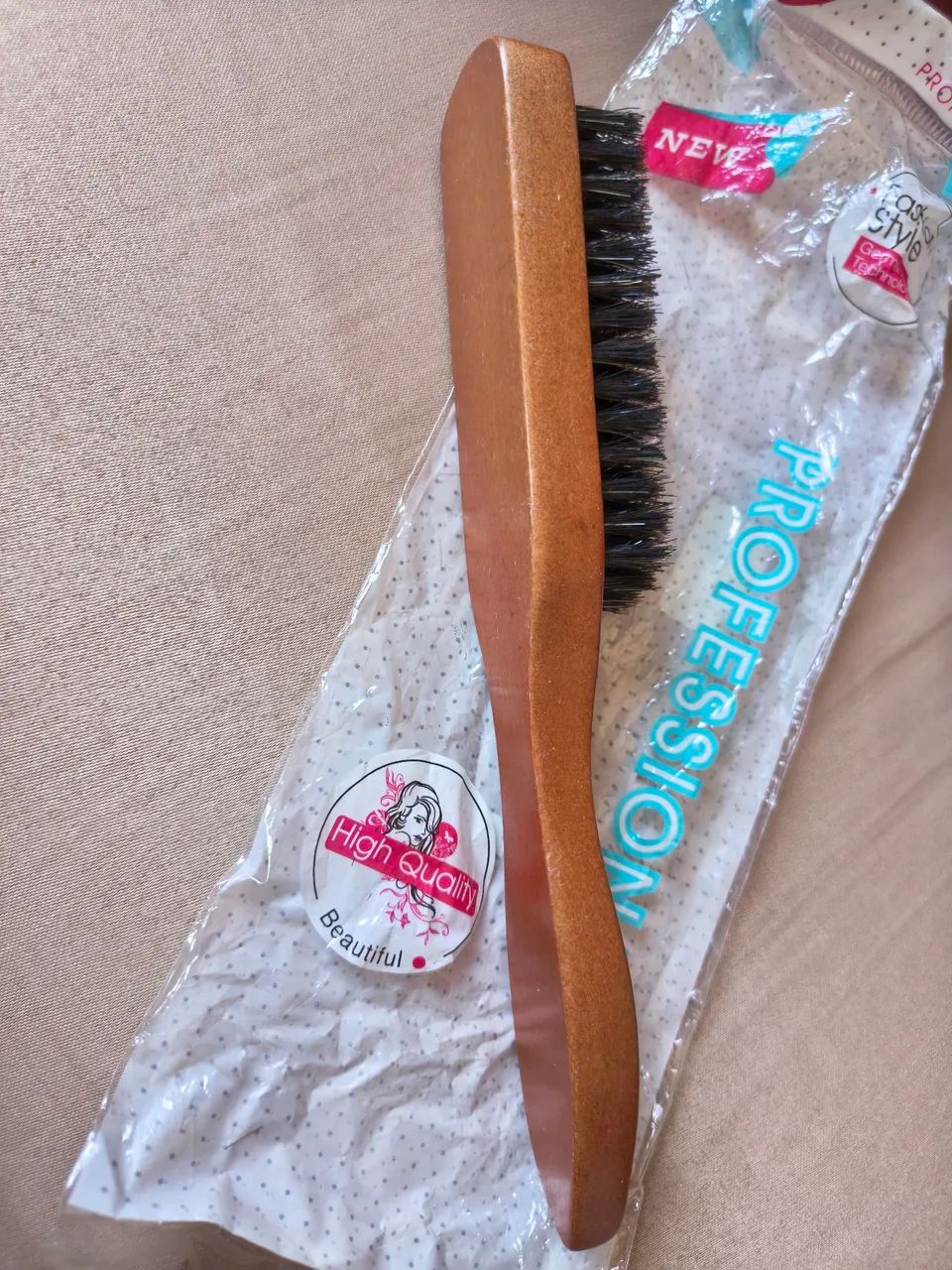 Escova madeira para barba 21cm nova  - Foto 2