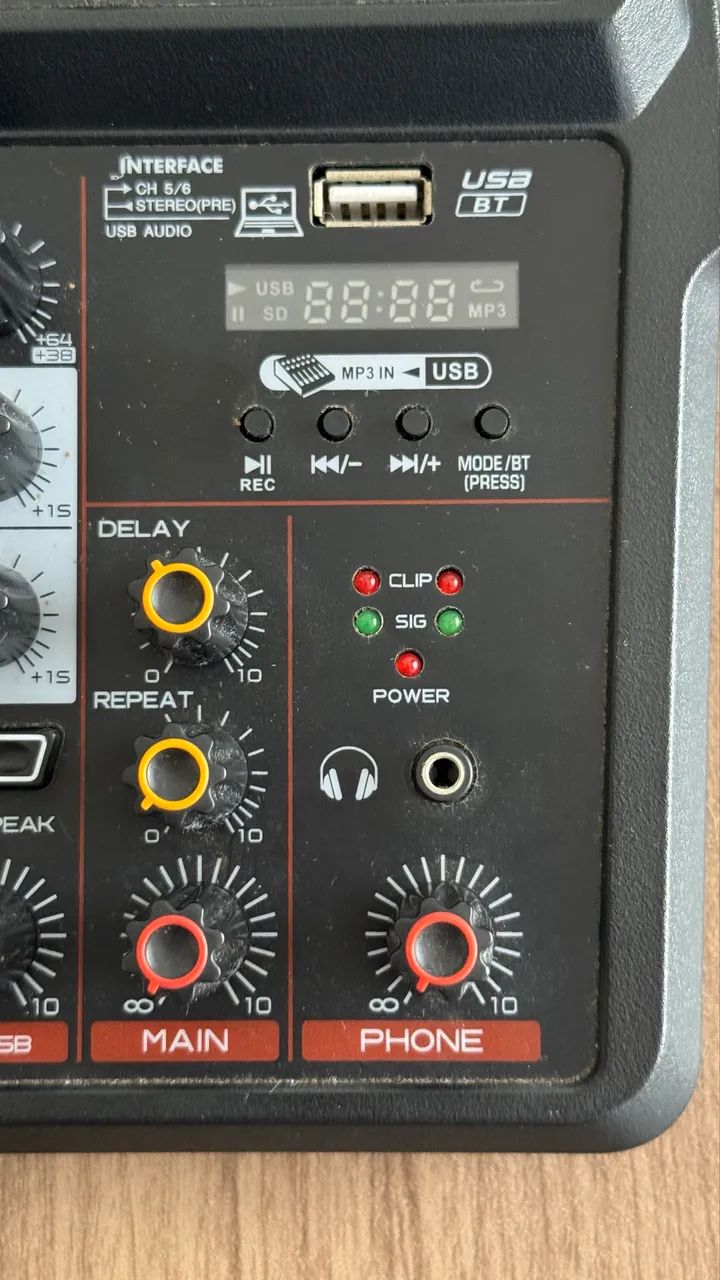 Mesa de Som/Interface de Áudio 6 Canais - Foto 3