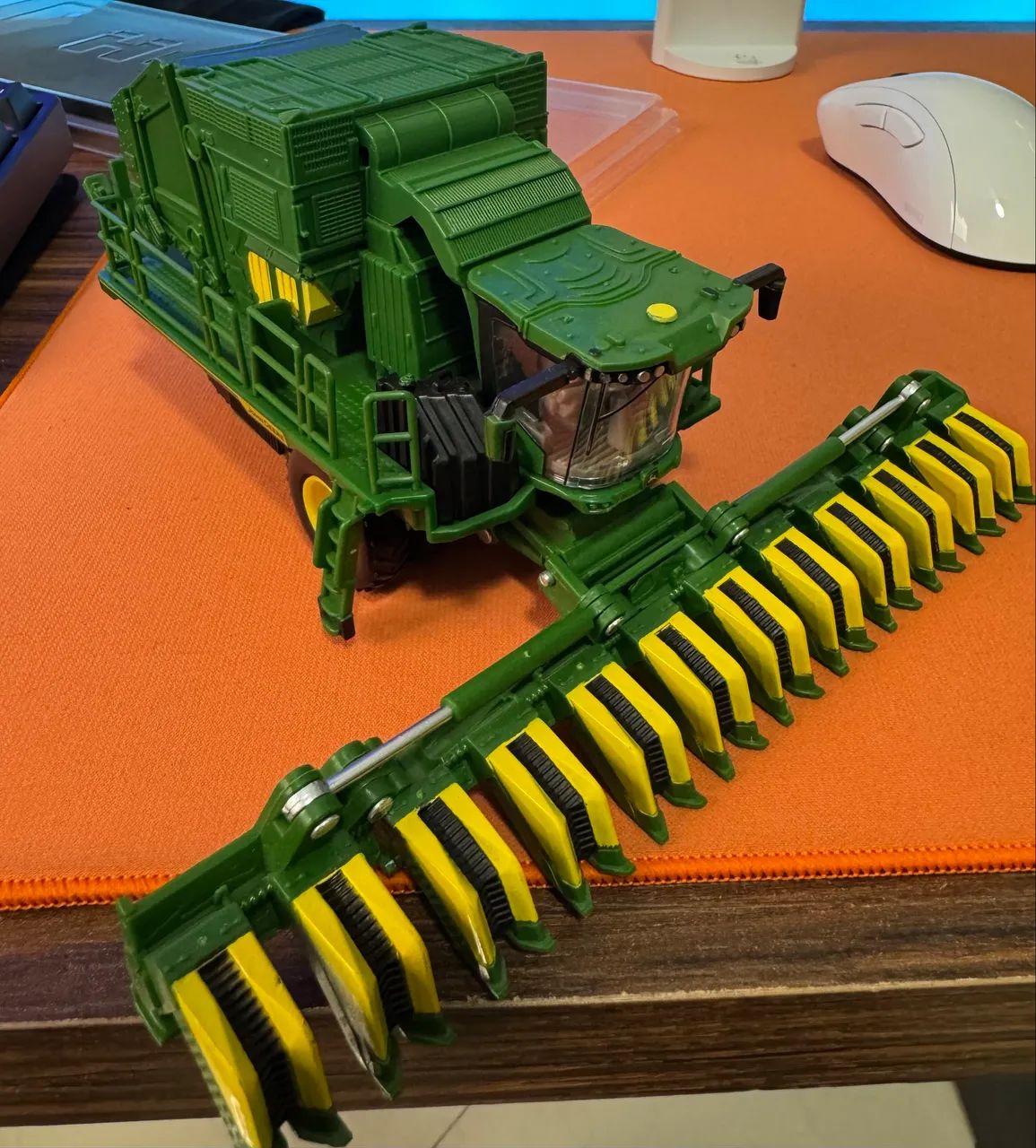Miniatura John Deere Cs770 - Prestige - 1/64