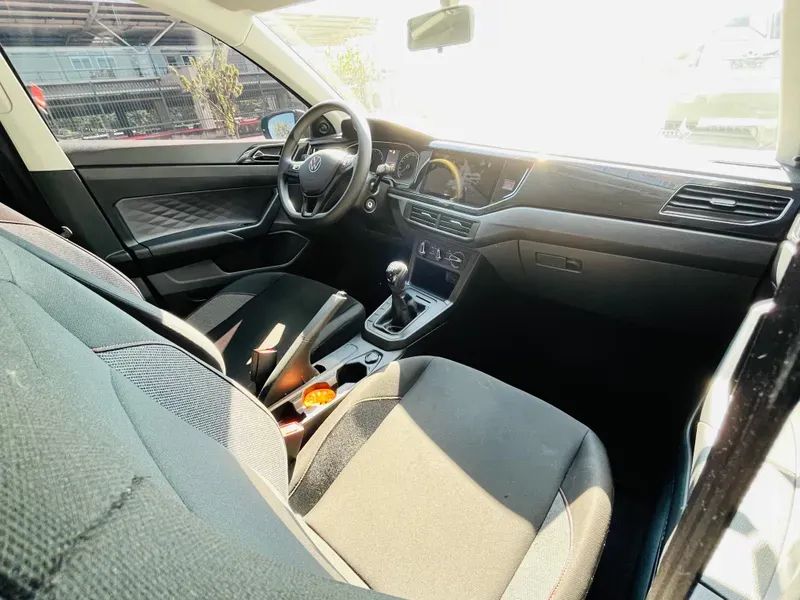 Volkswagen Polo Track 1.0 Flex 12V 5p, foto 9 de 18