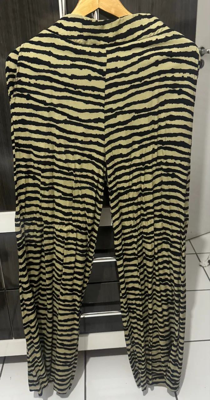 Calça pantalona 