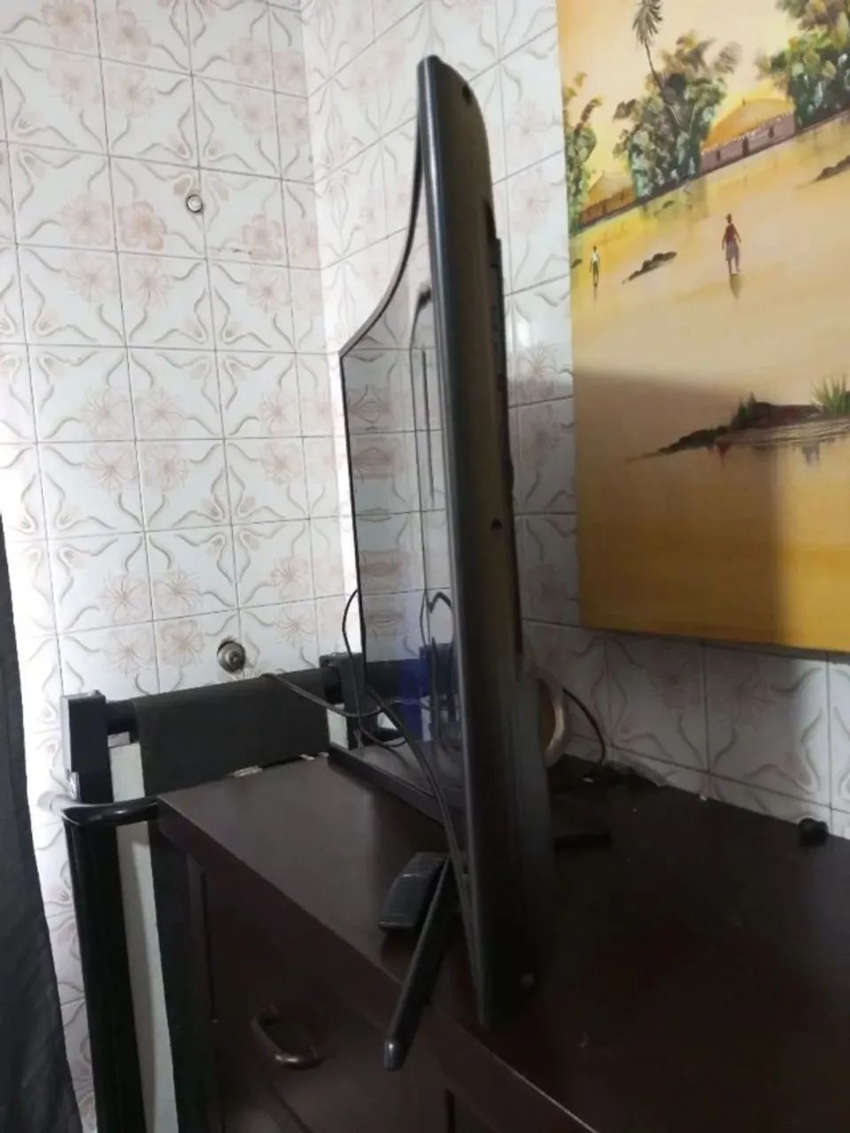 Smart TV de 40 polegadas com tela curva - Foto 2