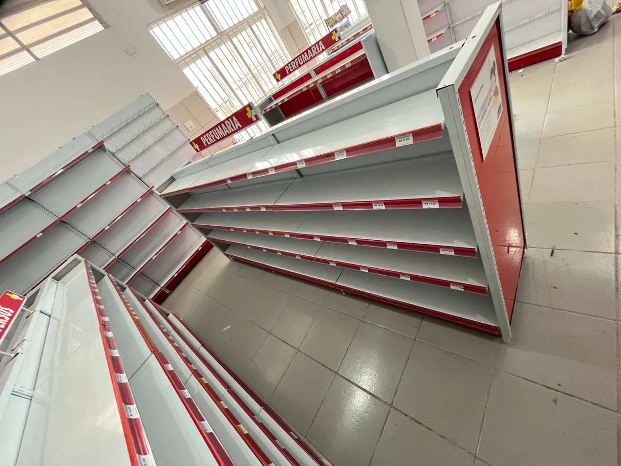 Moveis para farmácia e comércios  - Foto 2