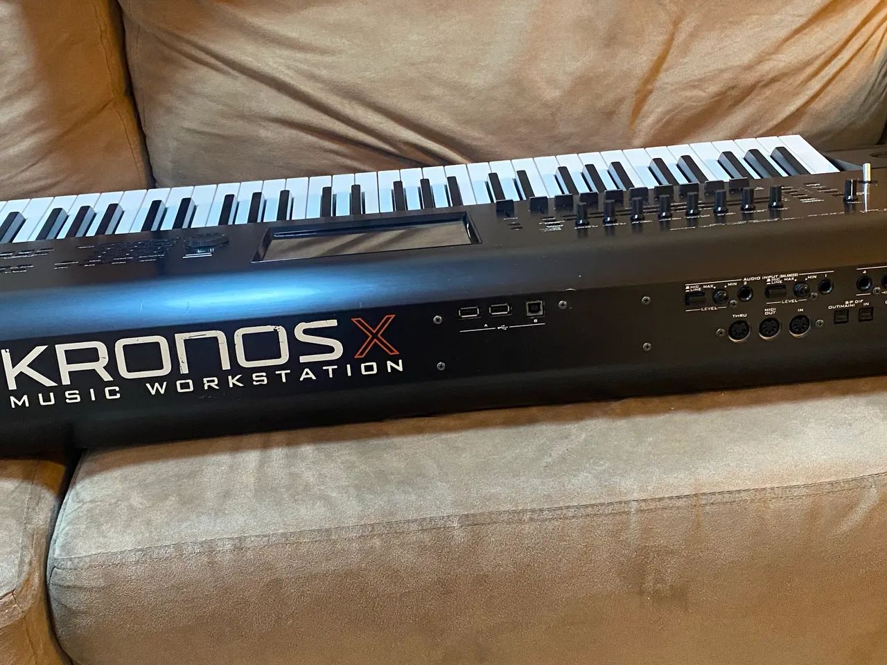 Vendo Korg kronos x 73 teclas 
