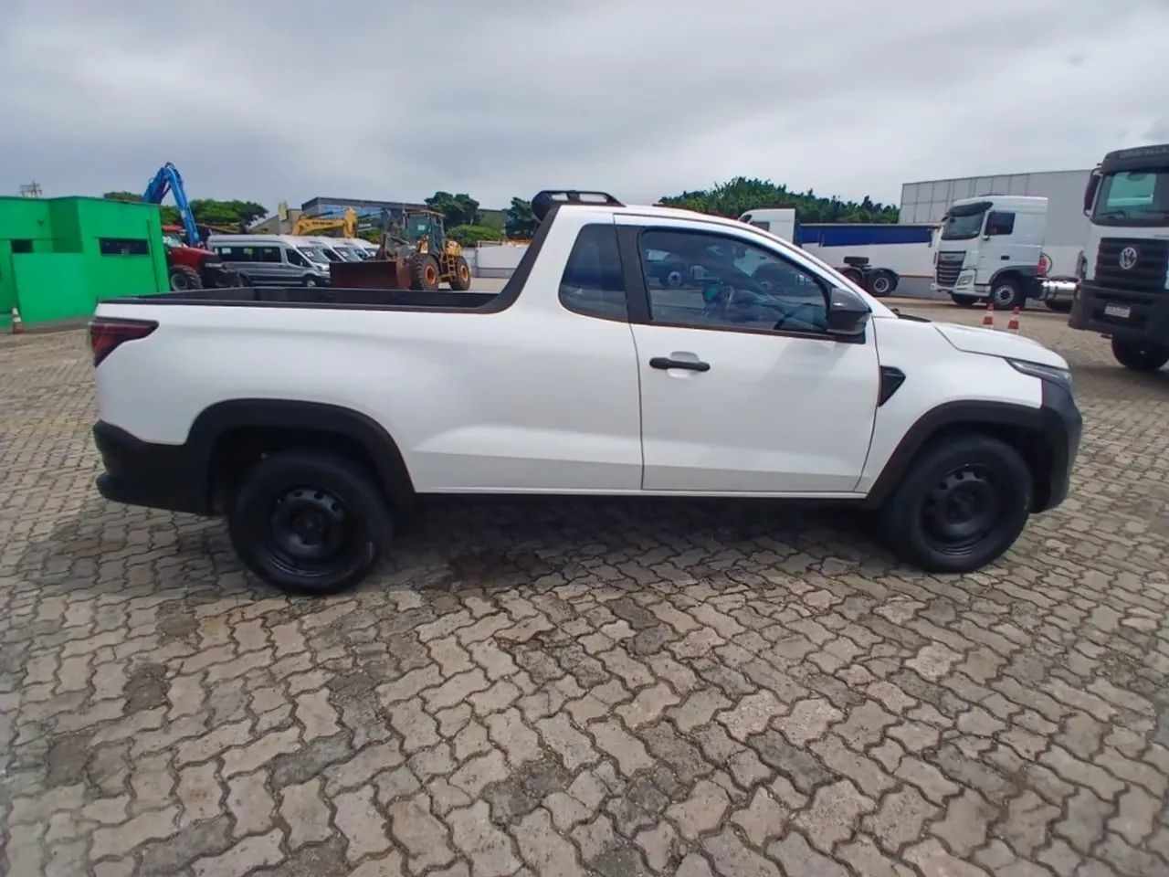 Fiat Strada Endurance 1.4 Flex 8V C 2023 - Foto 4