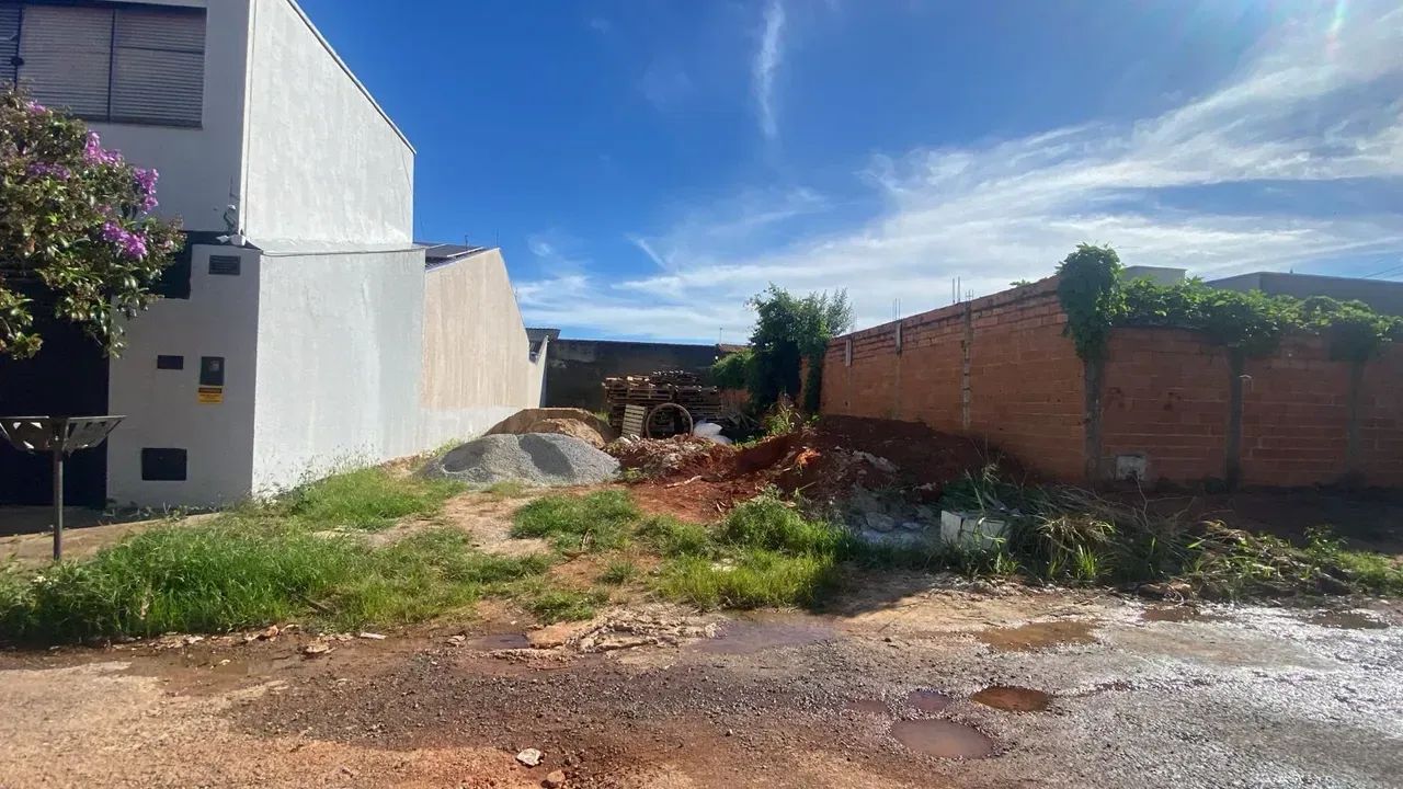 Lote 300,00 (Murado, Asfalto e Agua) Jardim São José