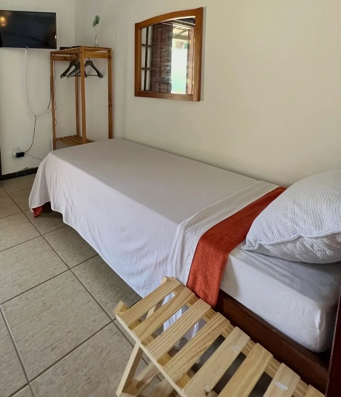 Cama de Solteiro de Madeira Maciça  - Foto 3