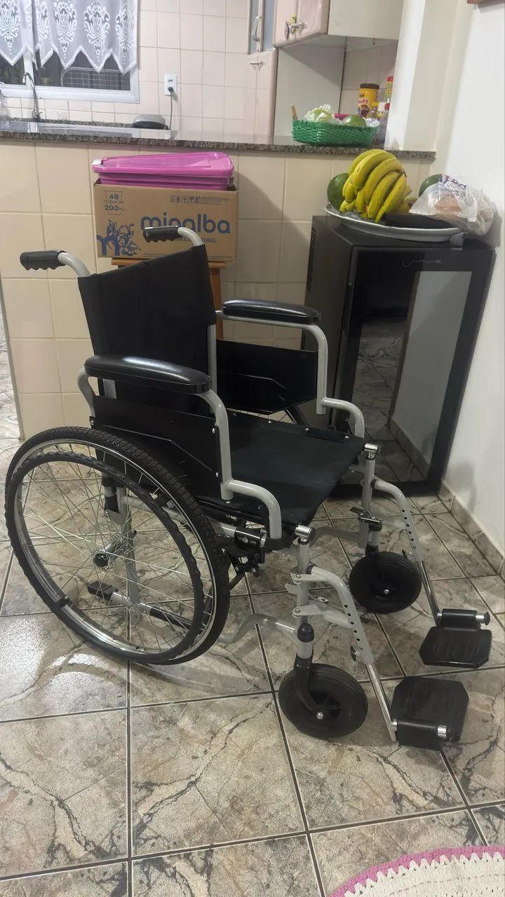 Cadeira de rodas - Foto 4