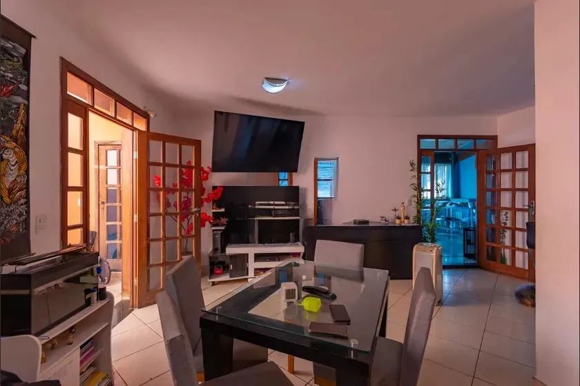 Casa à Venda - Alípio de Melo, 3 Quartos, 294 m2 - Foto 3