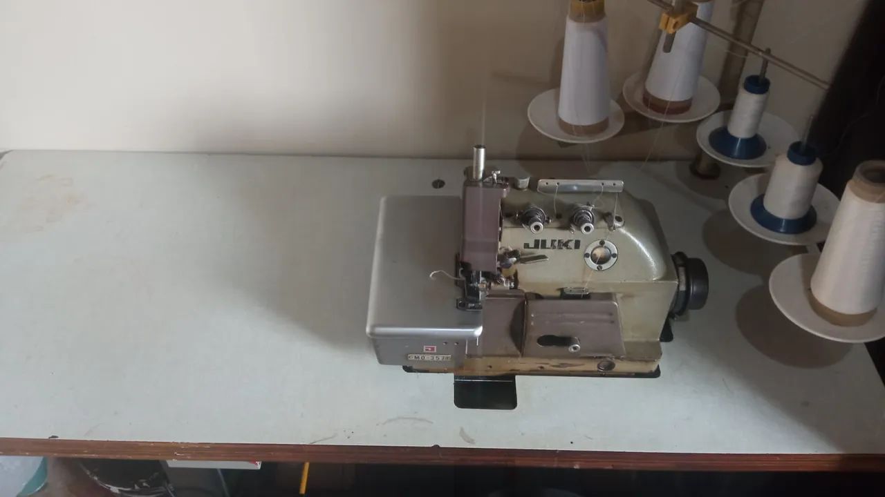 Máquina de costura interloque industrial  - Foto 5