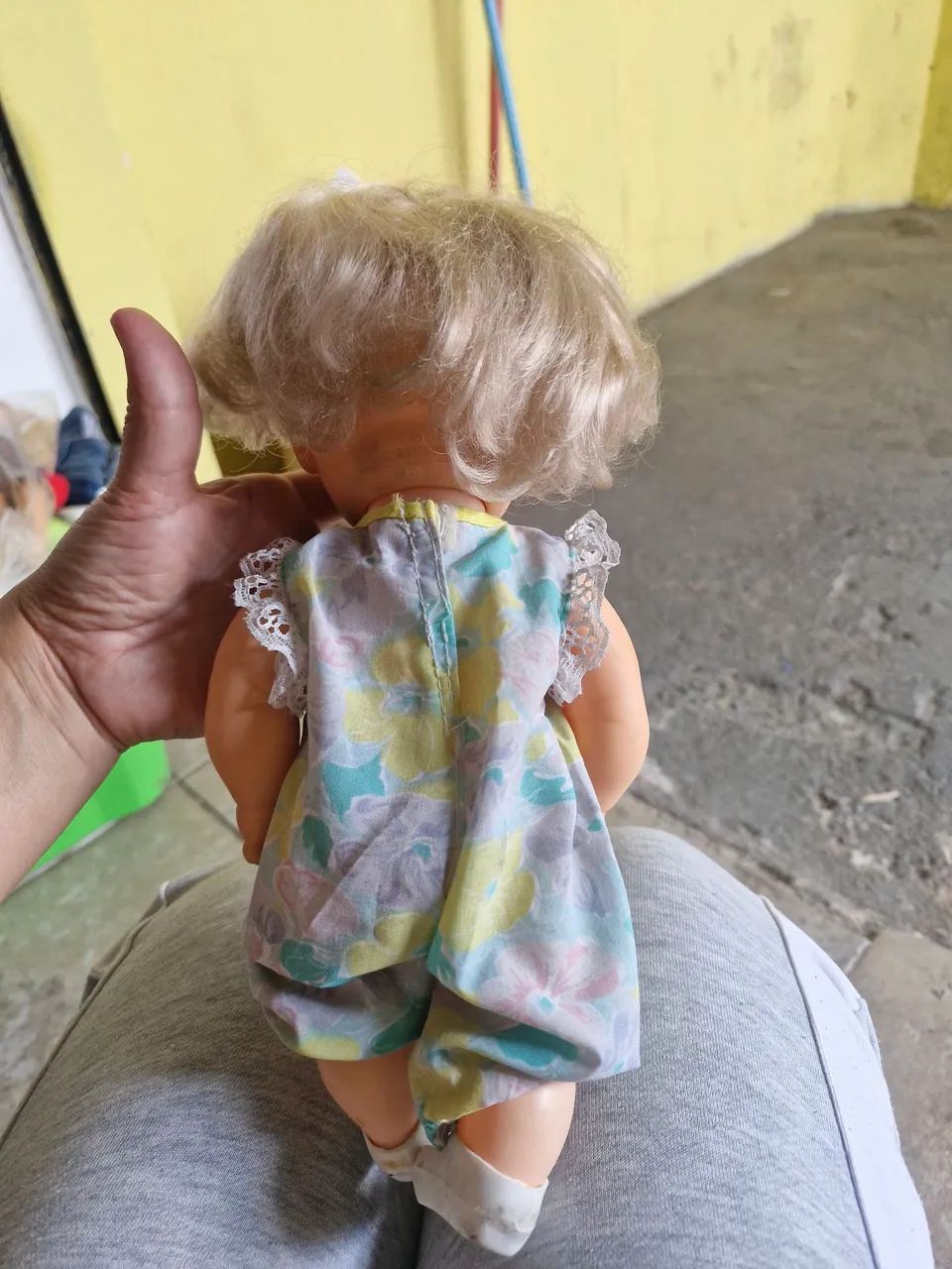 Boneca antiga anos 90 - Foto 4