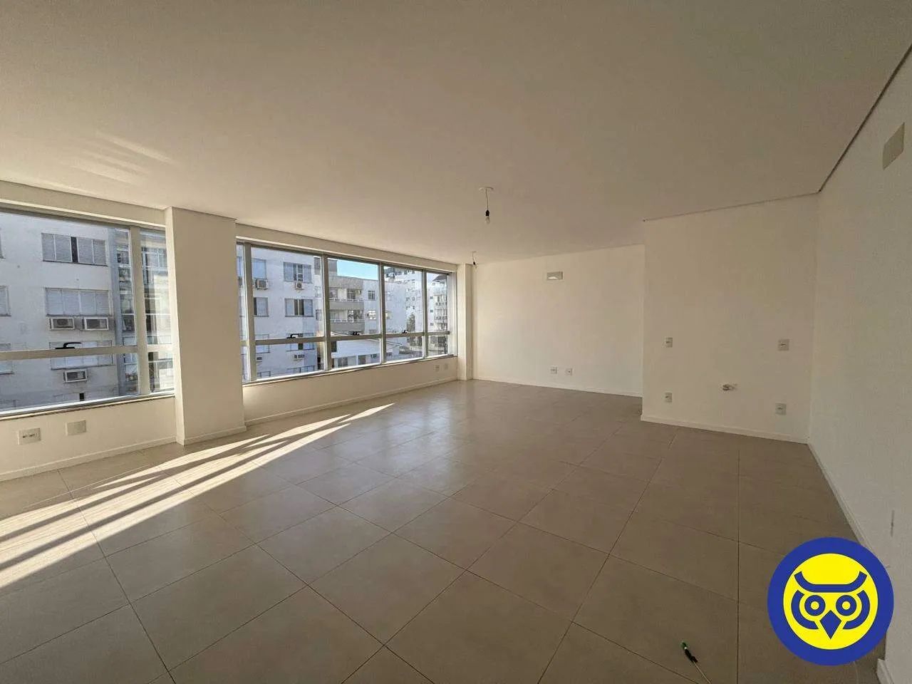 Sala comercial para locação em Coqueiros  1 vaga de garagem - Foto 5