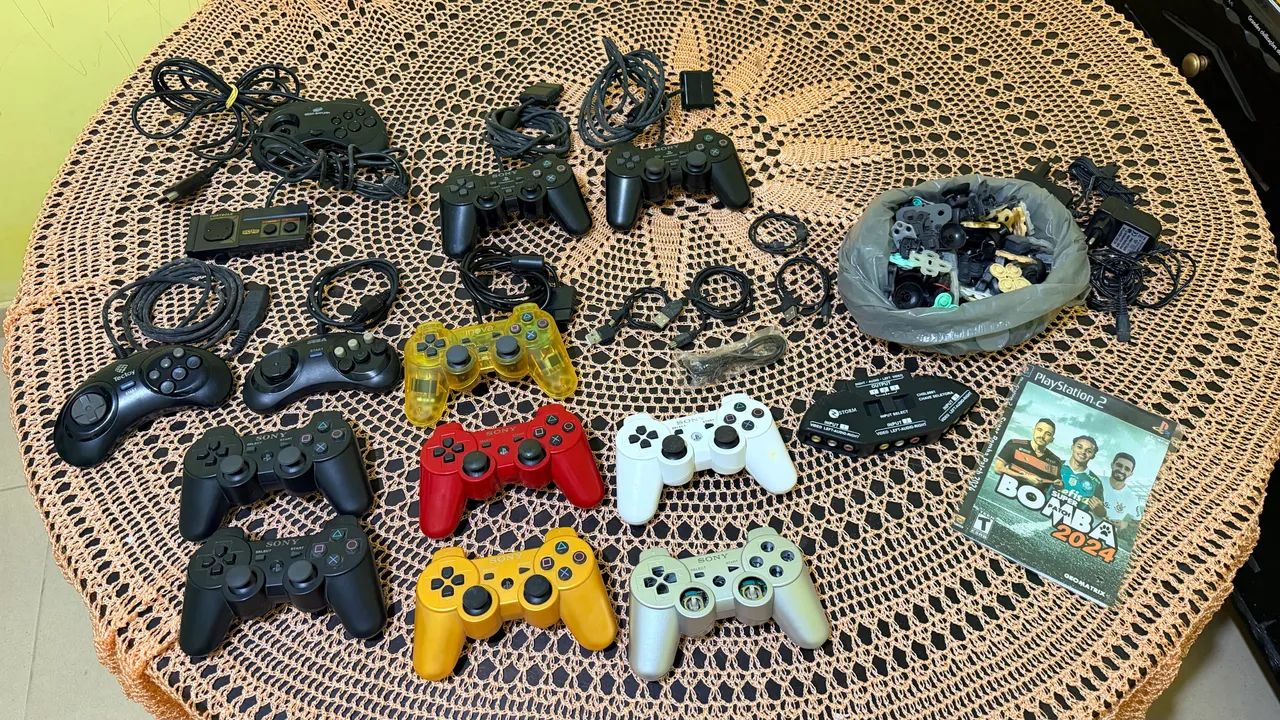 Lote de controles games e acessórios variados  - Foto 3