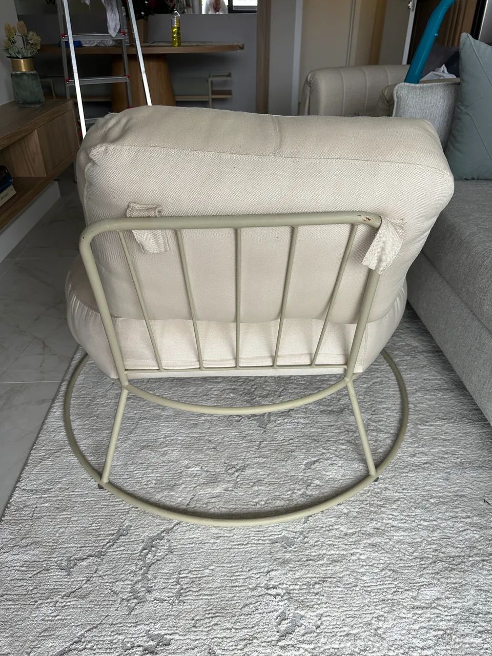 Poltrona Disk - pouco uso, aço carbono com pintura eletrostática e com fibra siliconada. - Foto 3