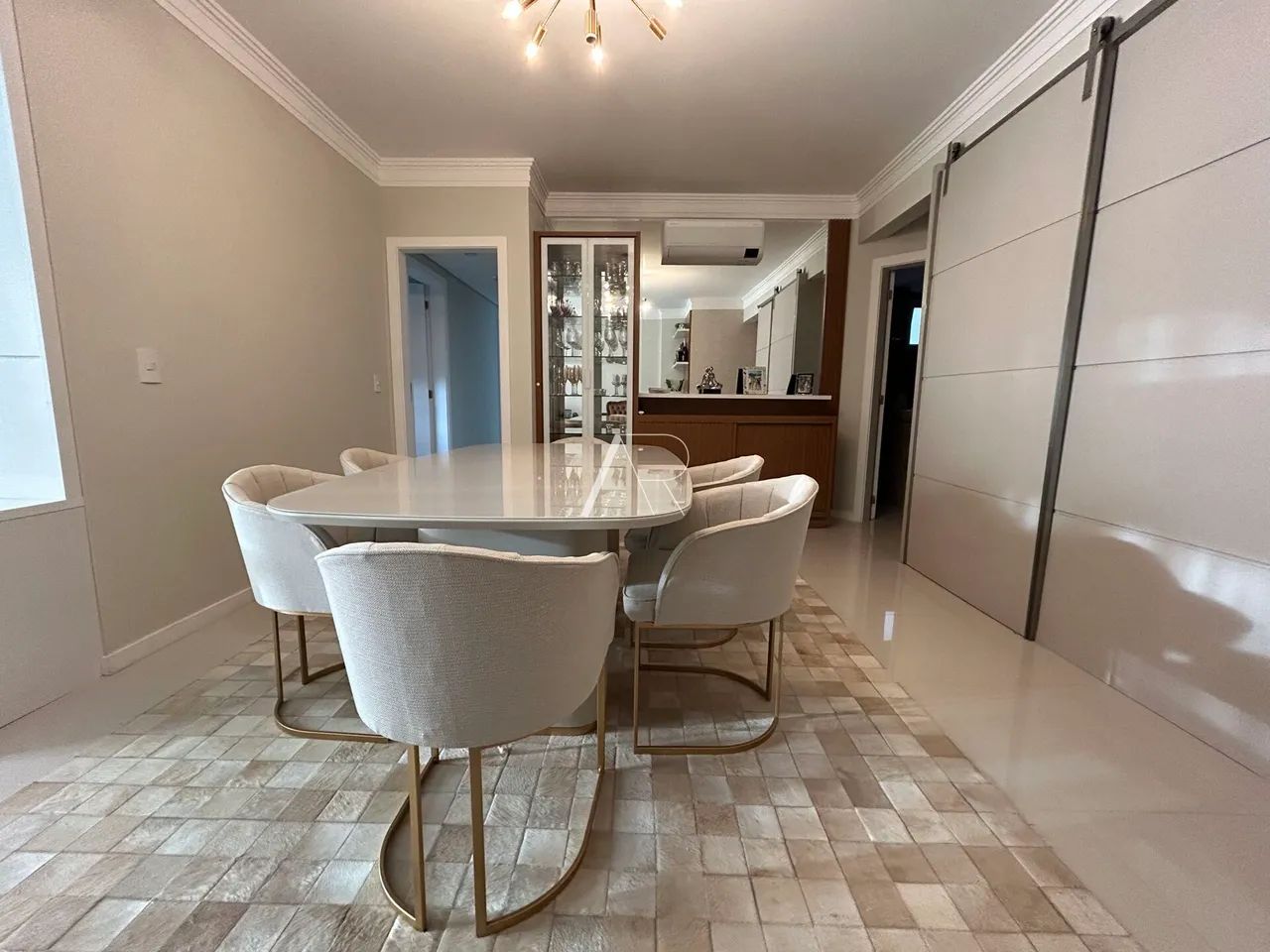 Amplo apartamento totalmente mobiliado - TOM JOBIM - ITACORUBI FPOLIS/SC