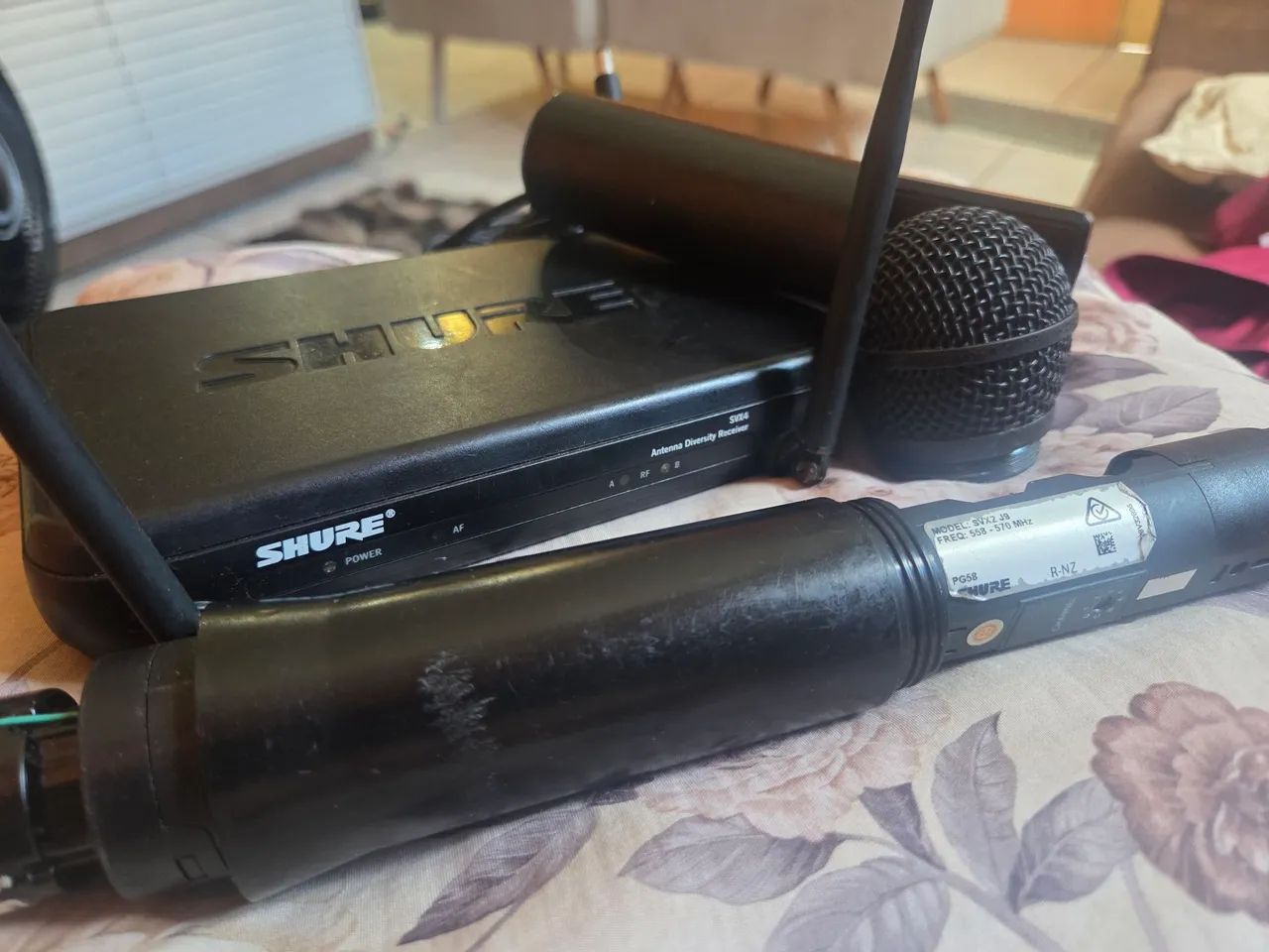 Microfone Shure sem Fio PG58