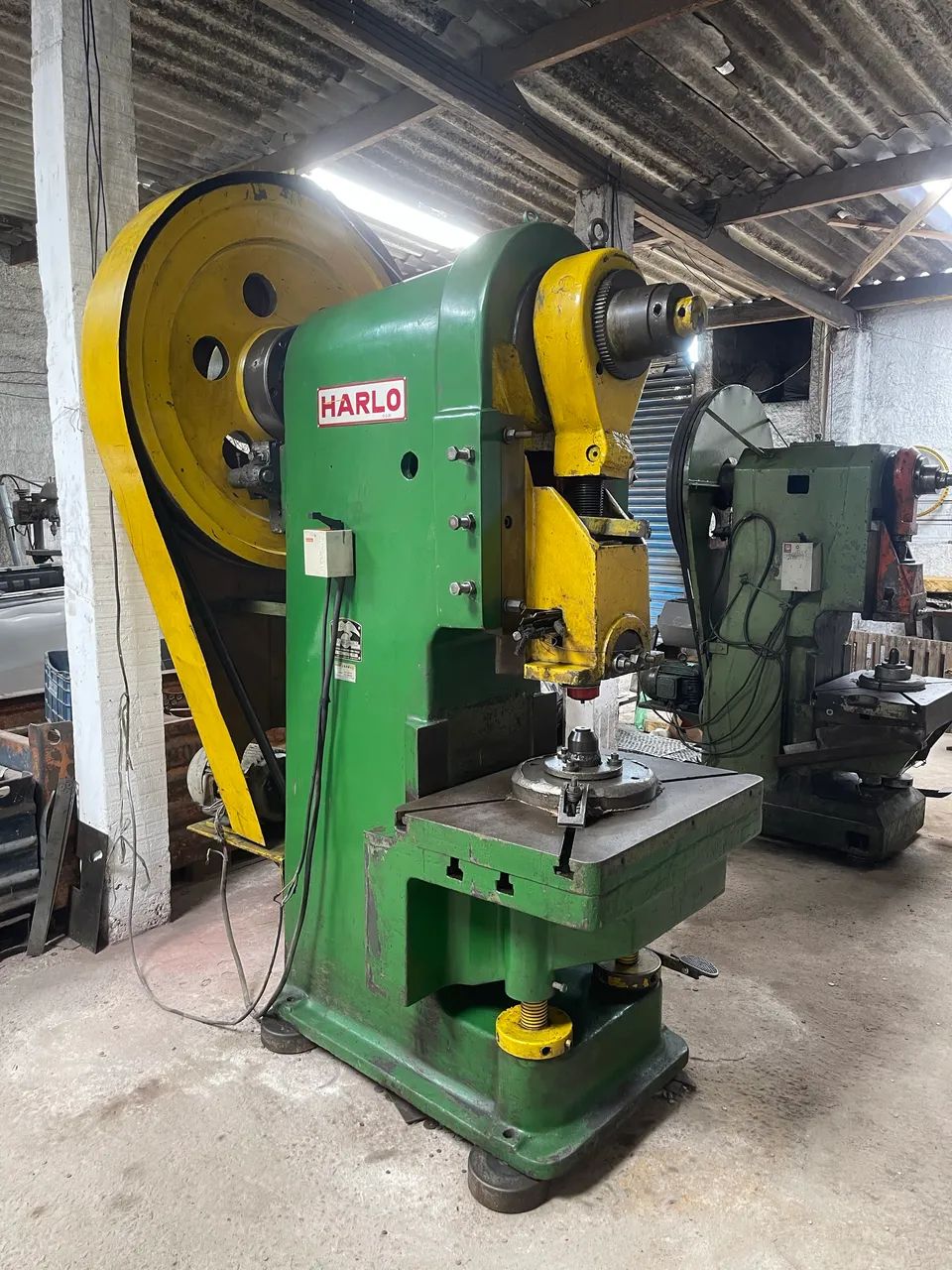 Máquina Industrial - Prensa Excêntrica HARLO