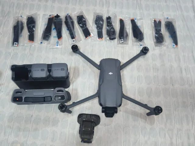DRONE DJI AIR 3 FLY MORE COMBO - NOVO - Foto 2