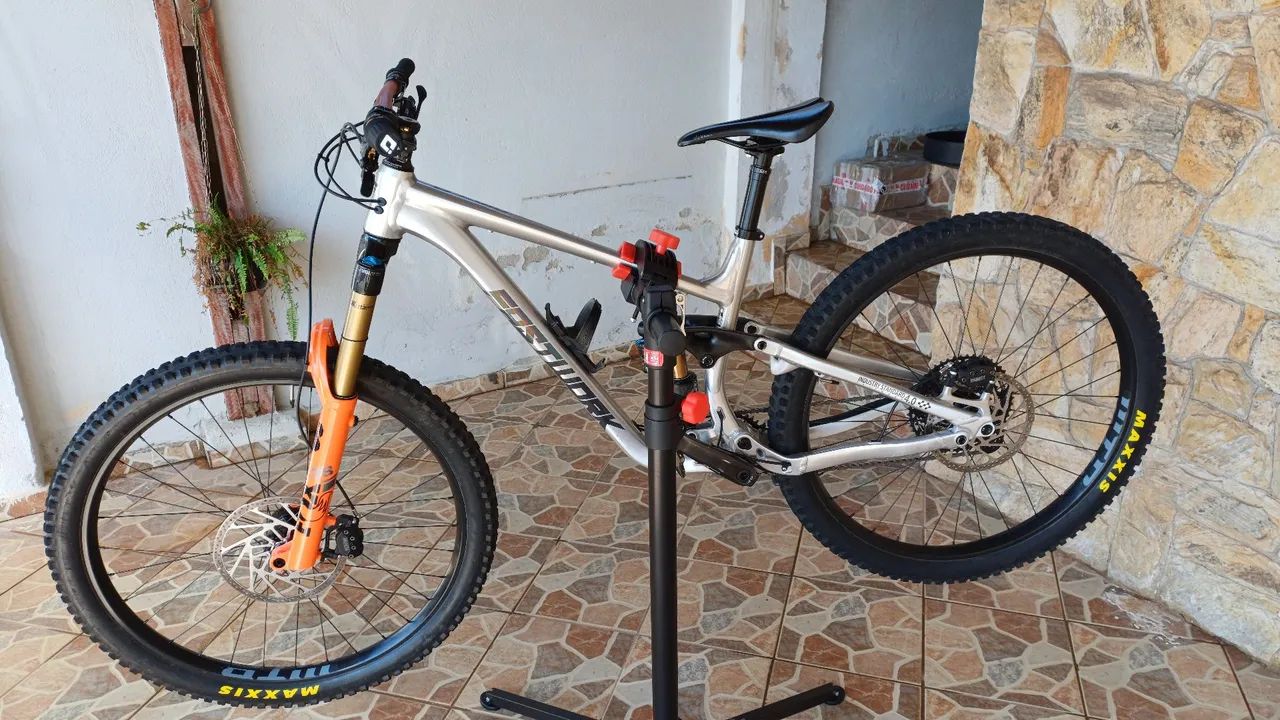 Bicicleta enduro all mountain full 170mm 