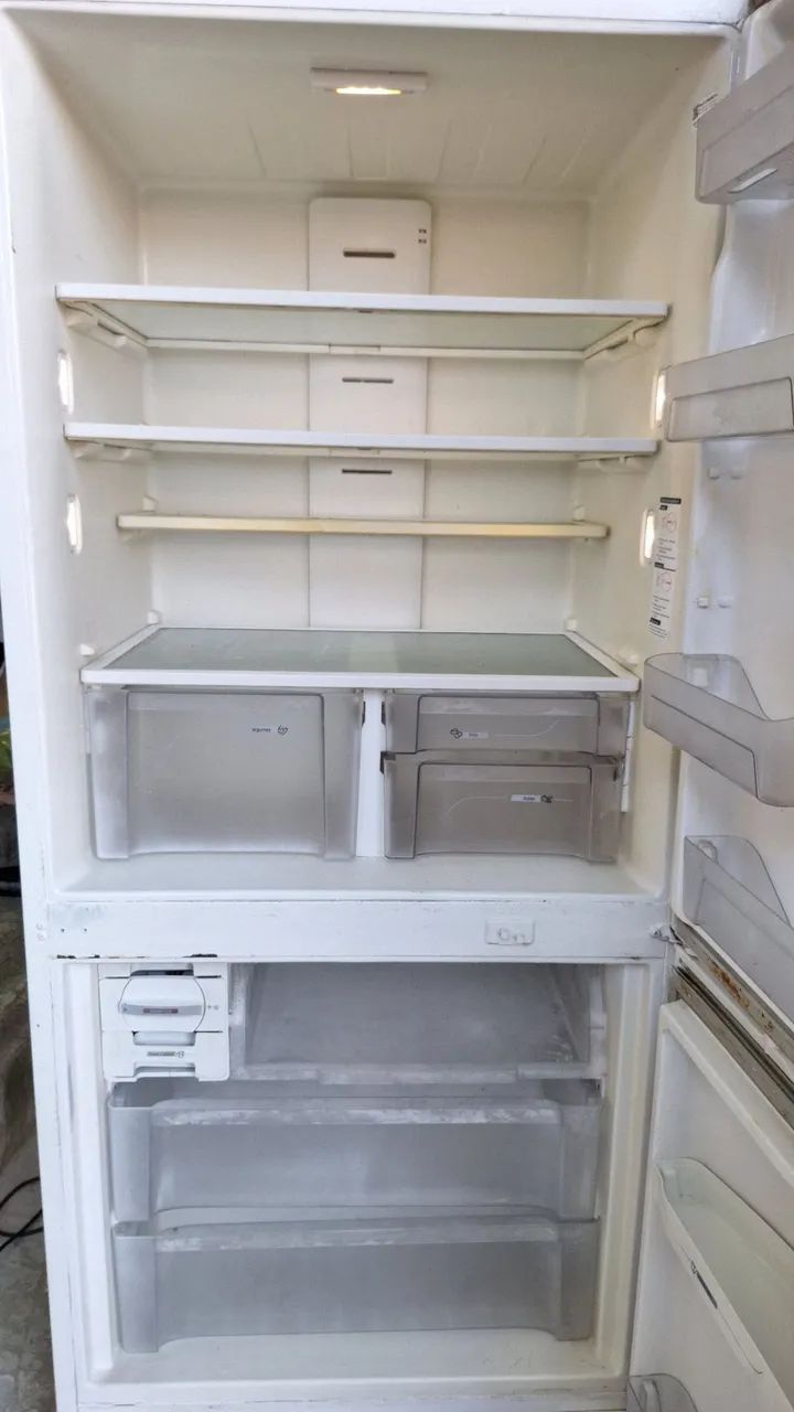 Geladeira Brastemp frost free 573 litros 127v  - Foto 6
