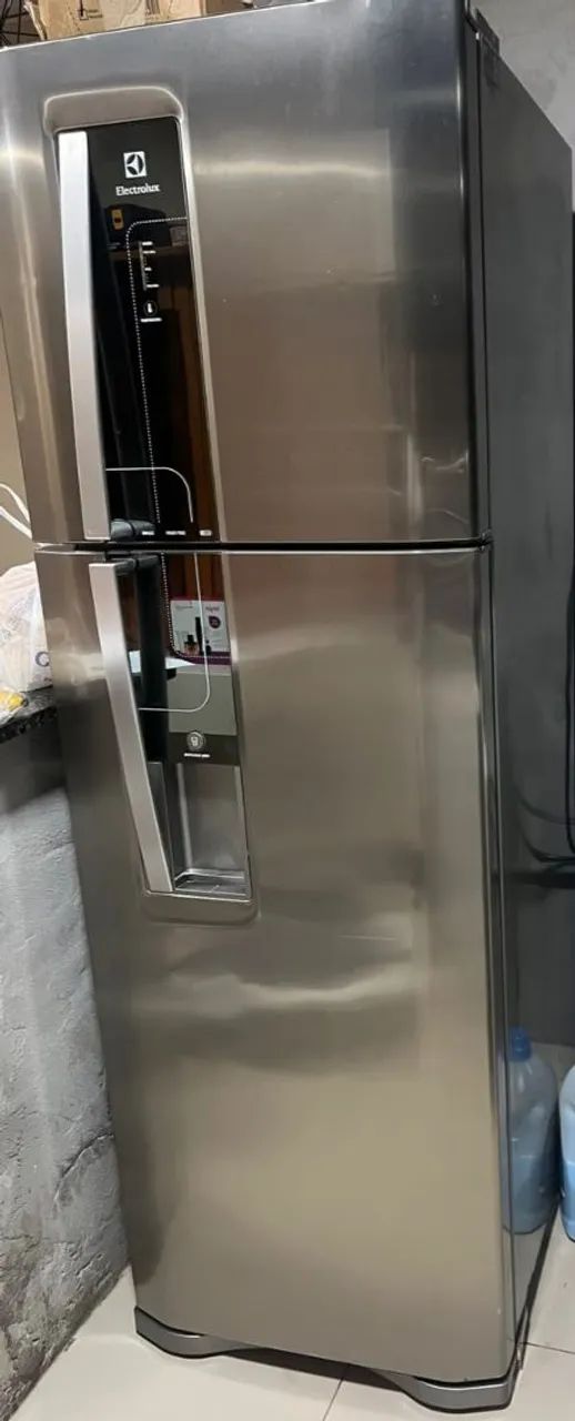  geladeira Electrolux com defeito  