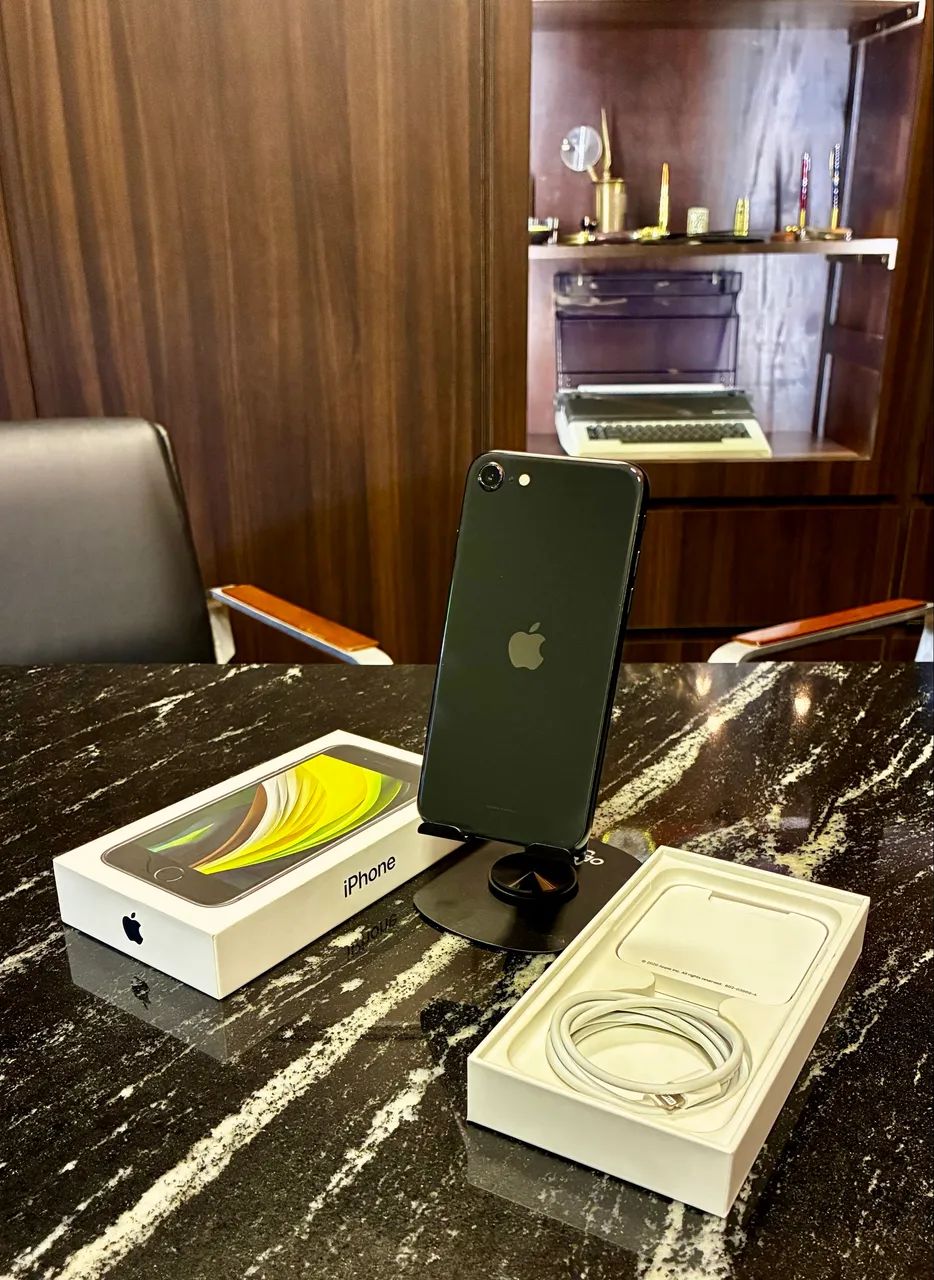 iPhone SE Geração 2 de 128 GB - Celulares e Smartphones - Centro