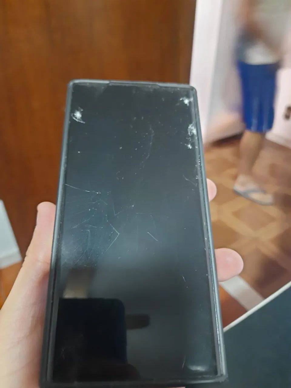 Samsung S23 Ultra - Tela Trincada