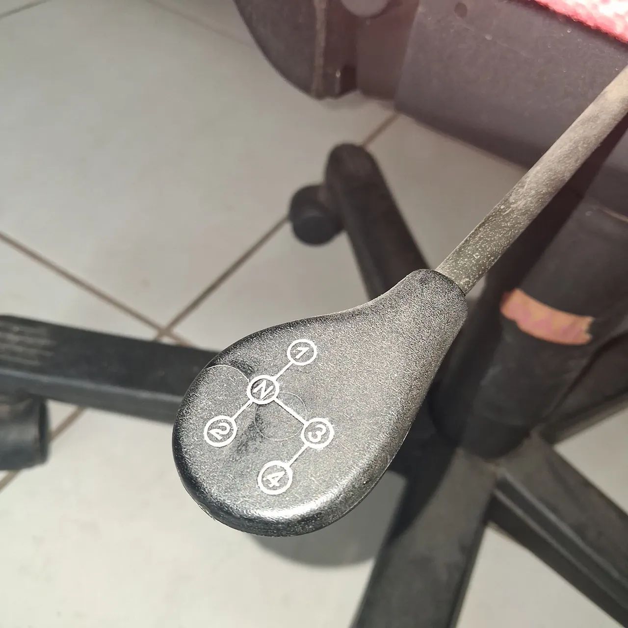Cadeira de escritorio vermelha  - Foto 3