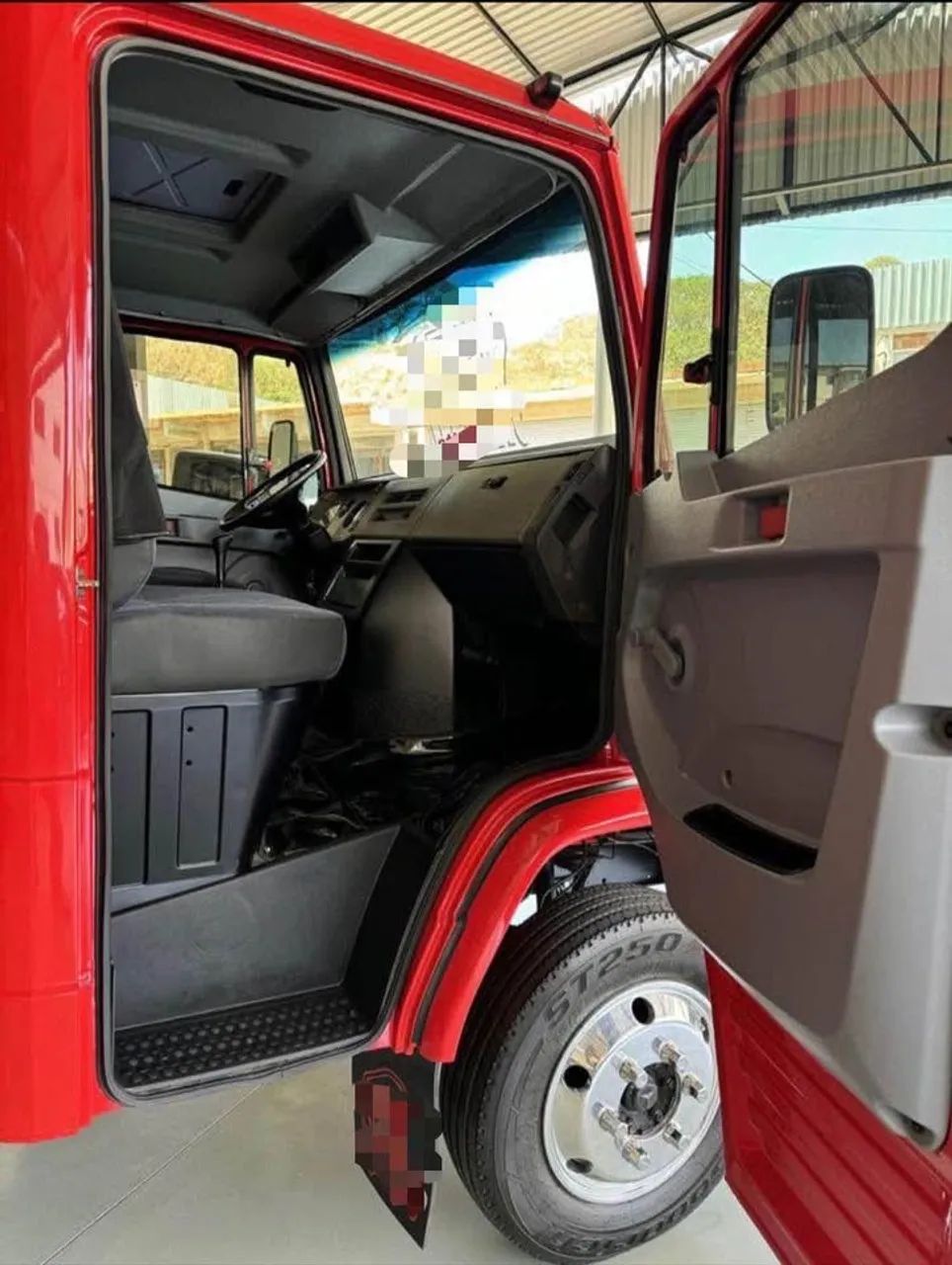 Mercedinha 710 carroceria  - Foto 4