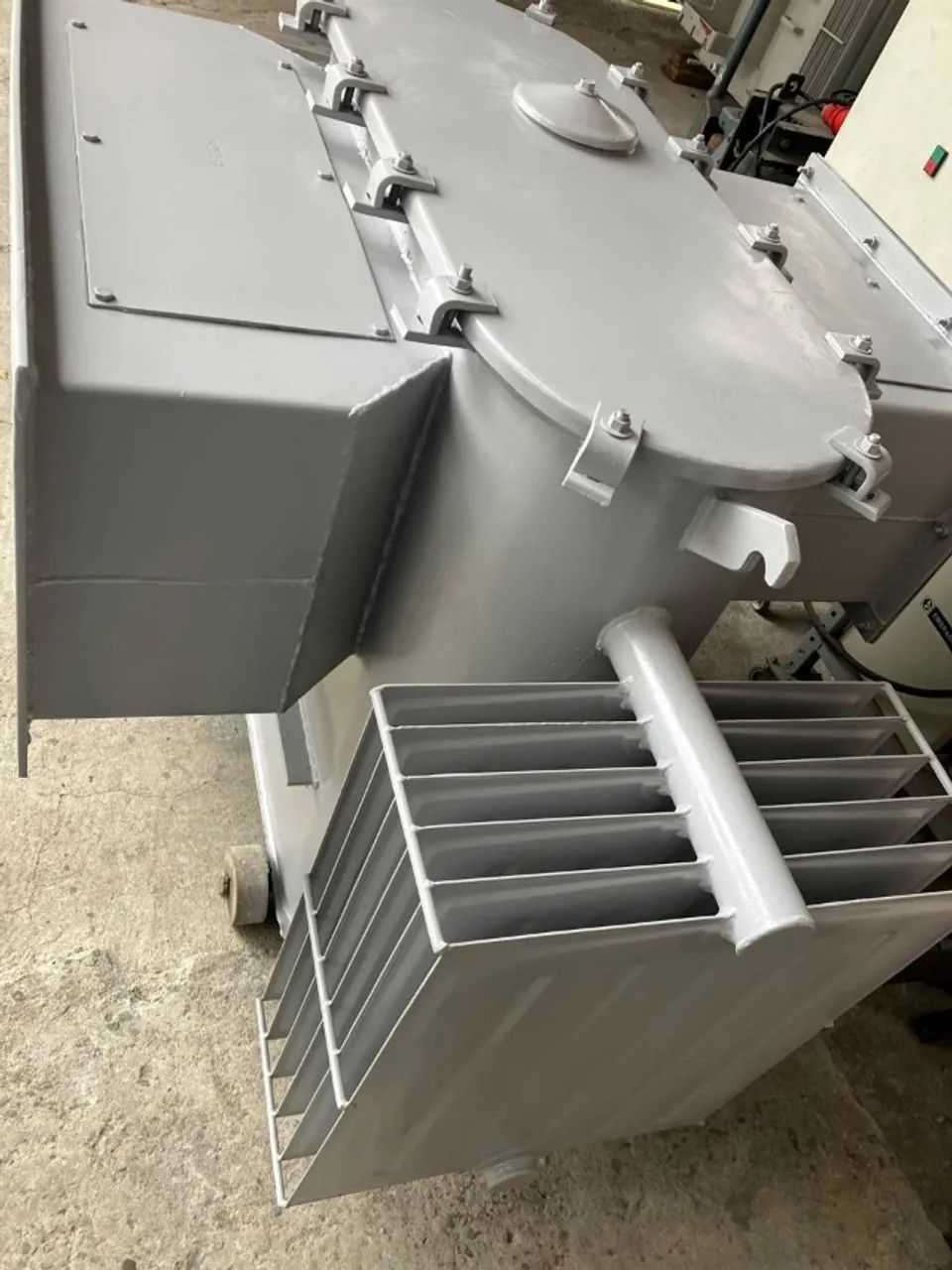 TRANSFORMADOR FLANGEADO A OLEO DE 225KVA - 13.8KV/380V/220V - Foto 2