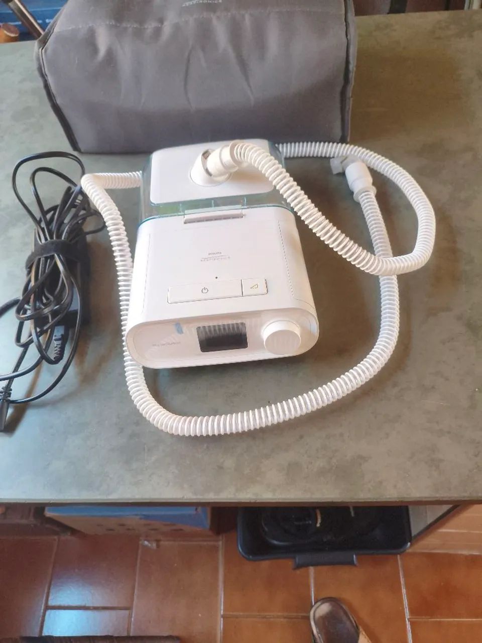 CPAP Philips DreamStation semi-novo 