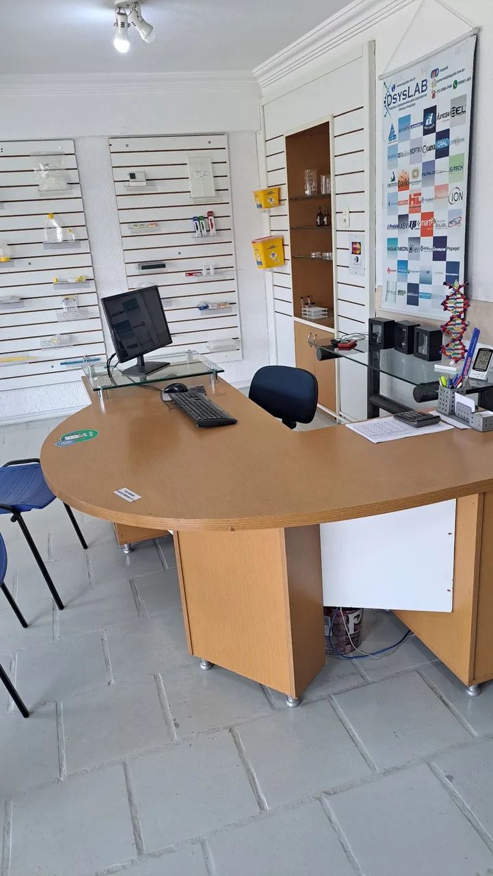 Mesa para Recepção/ Loja/ Escritório 