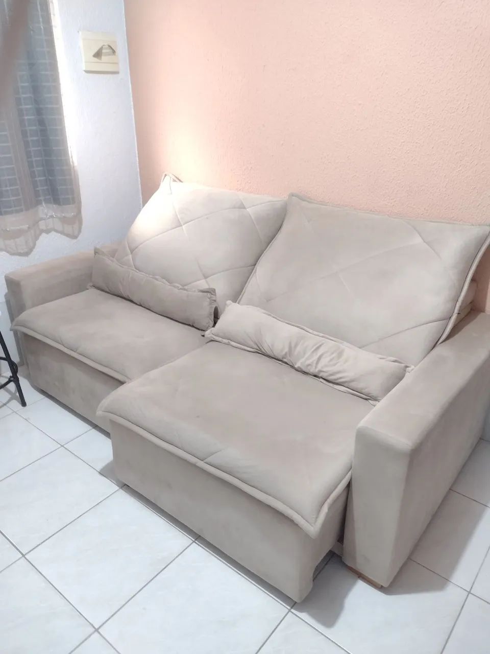 Sofá Retrátil e Reclinável