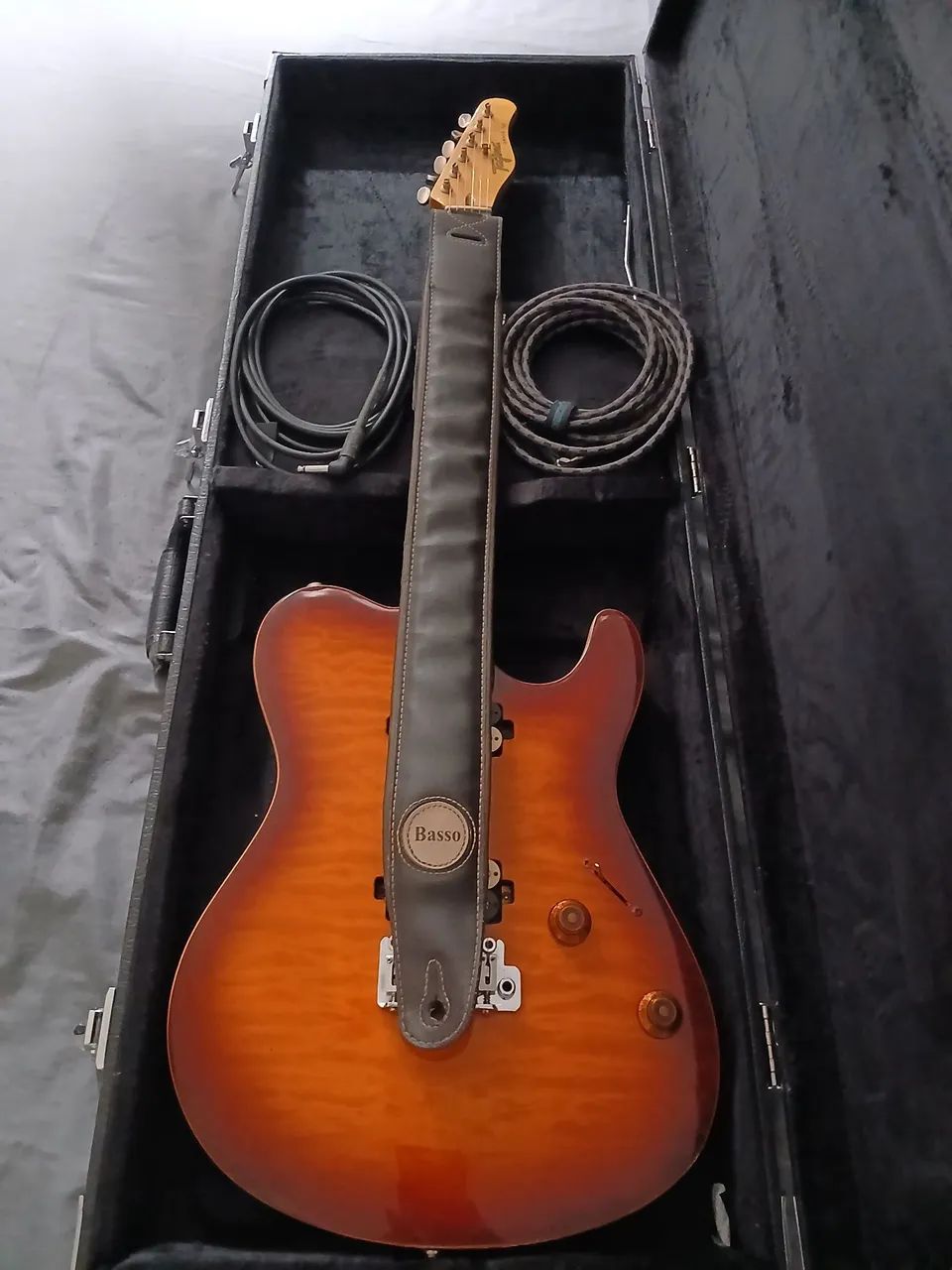 Kit Guitarra Tagima Grace 700 + interface de audio + cade rigido
