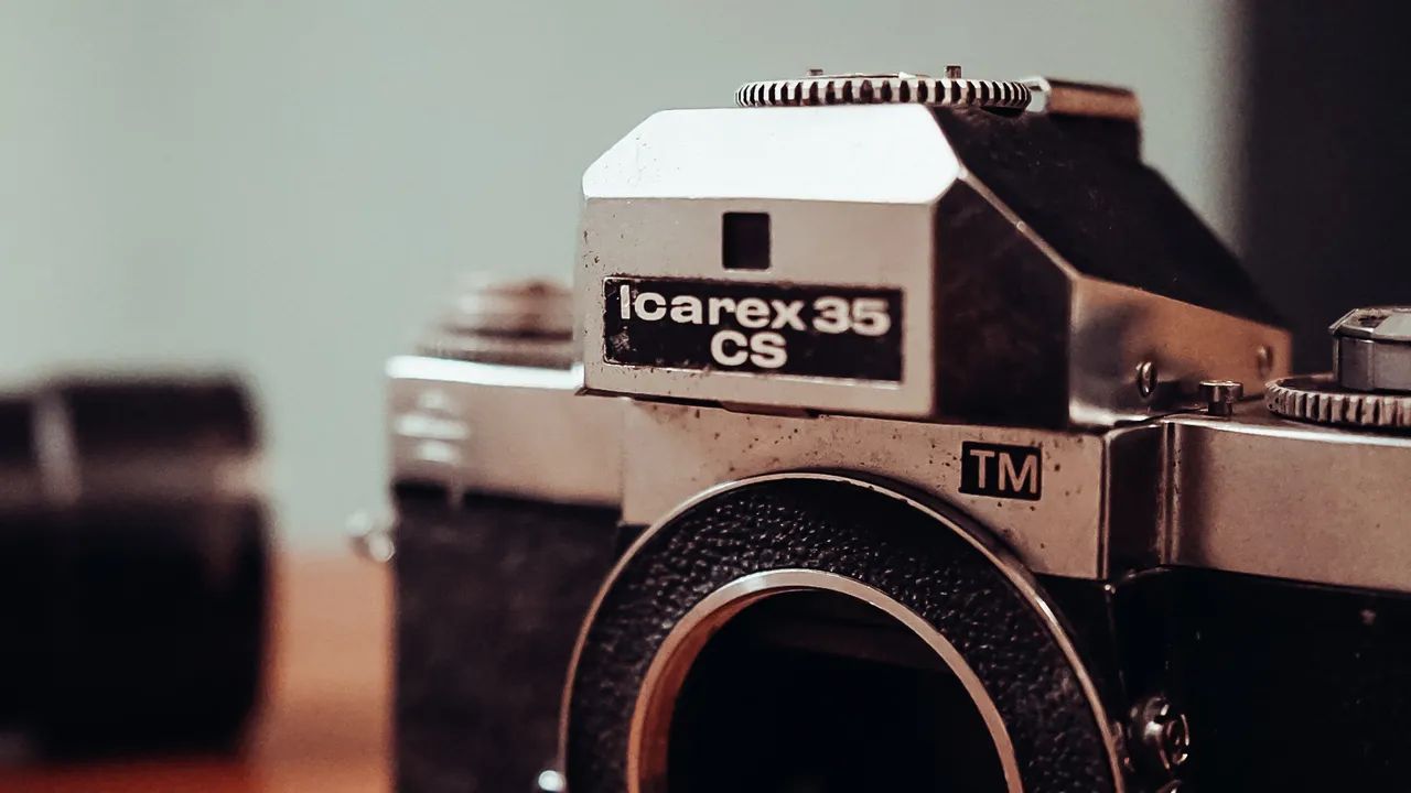 Câmera Zeiss Icon-Icarex 35CS + Lentes - Câmeras e Filmadoras