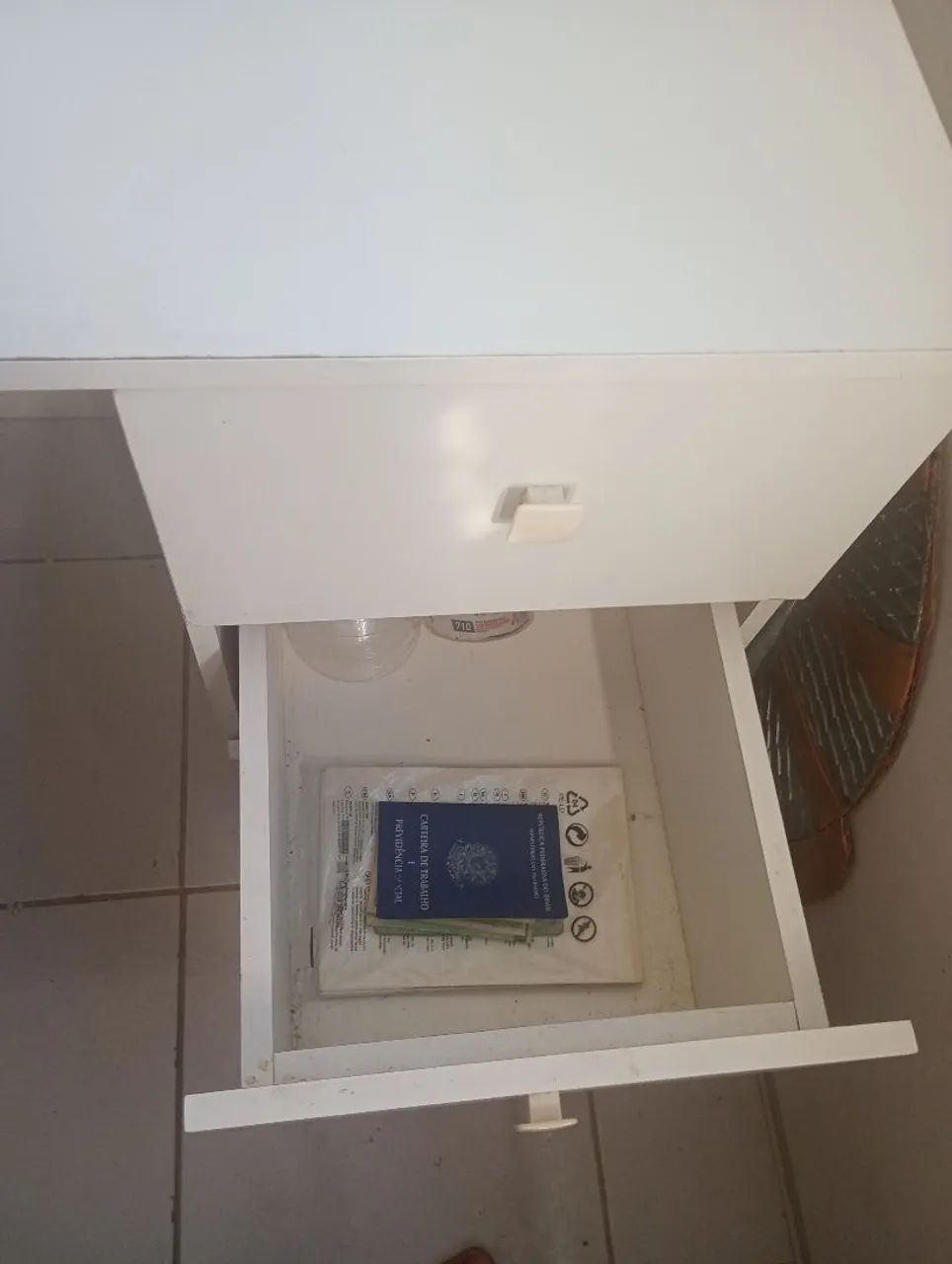 Escrivaninha 100% MDF com rodinhas - Foto 4