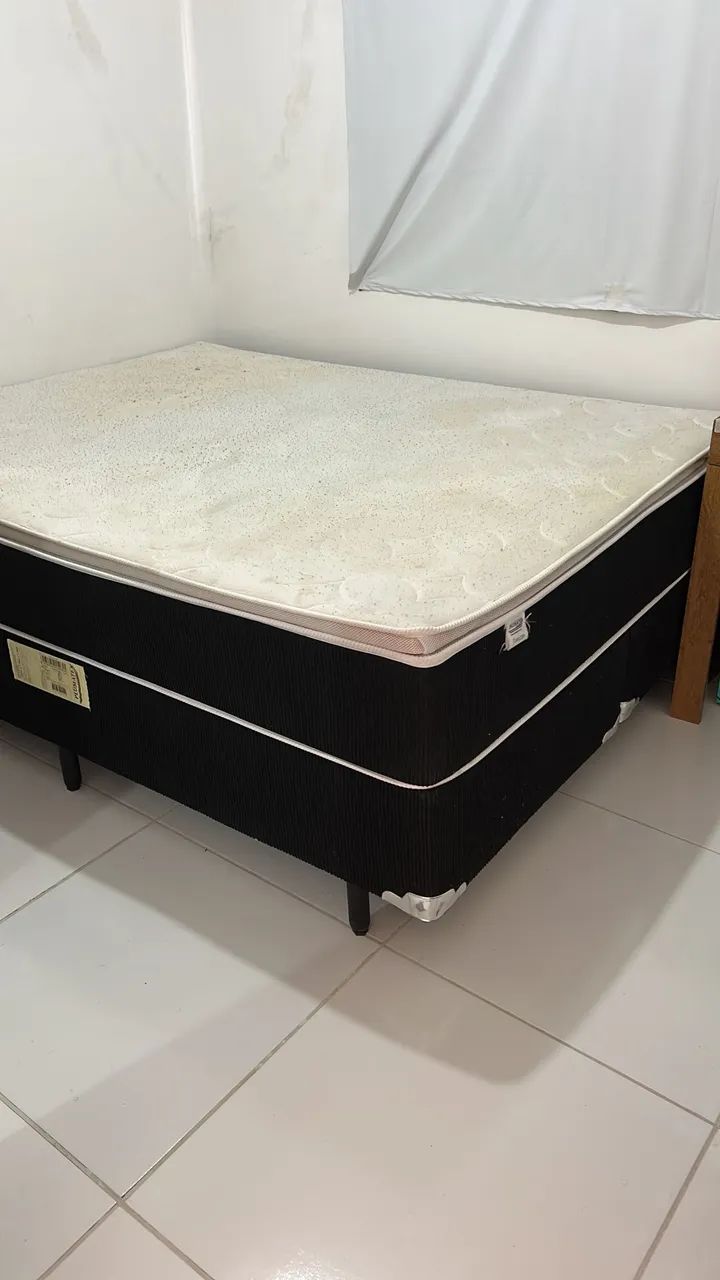 Cama box semi nova 