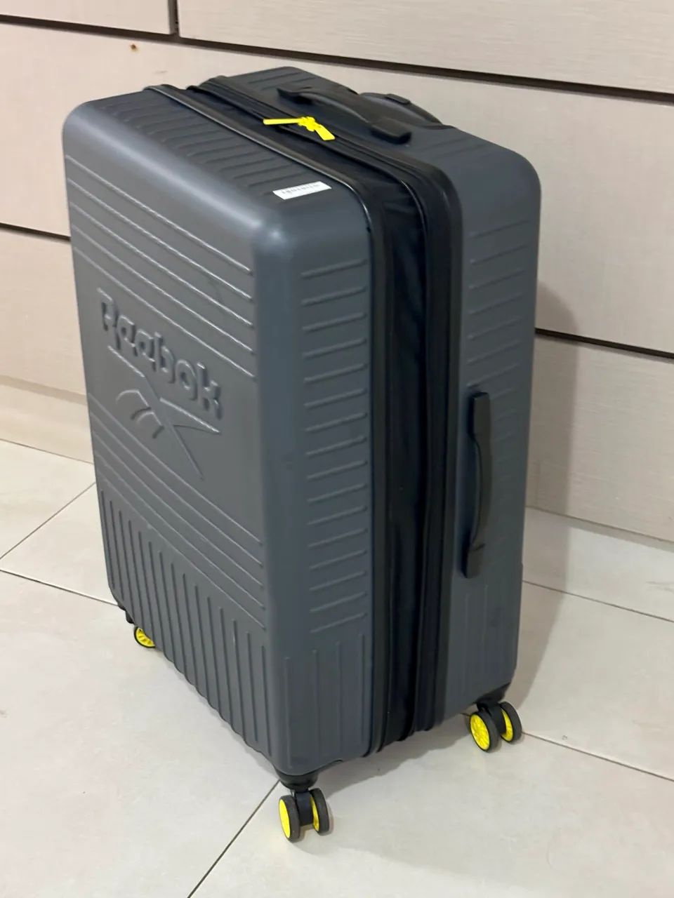 Reebok Mala de Viagem Importada  - Foto 4