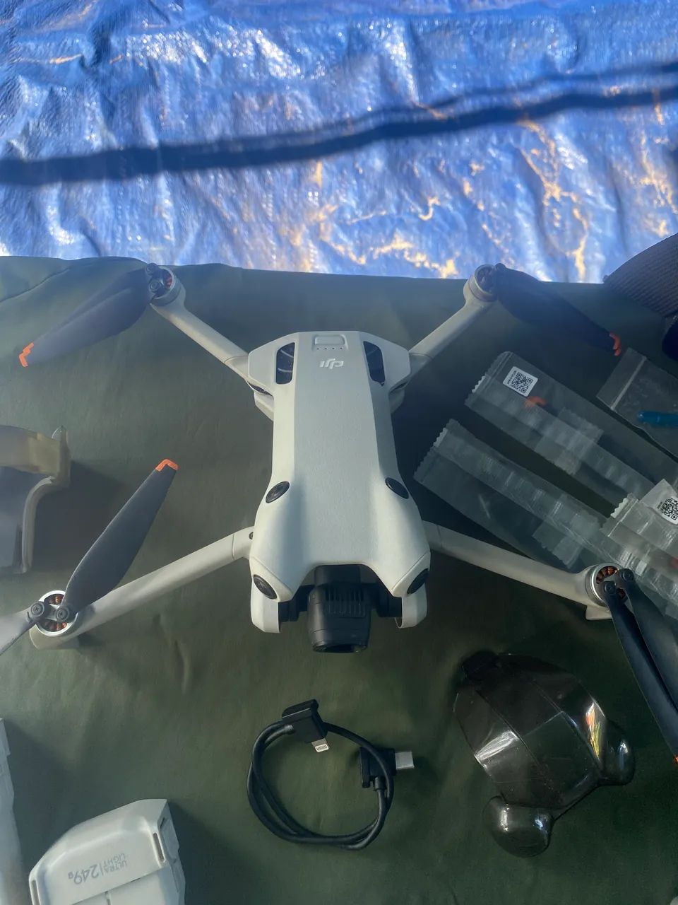 DJI Mini 4 Pro Fly More Combo, completo, muito bem conservado e funcionando perfeitamente. - Foto 2
