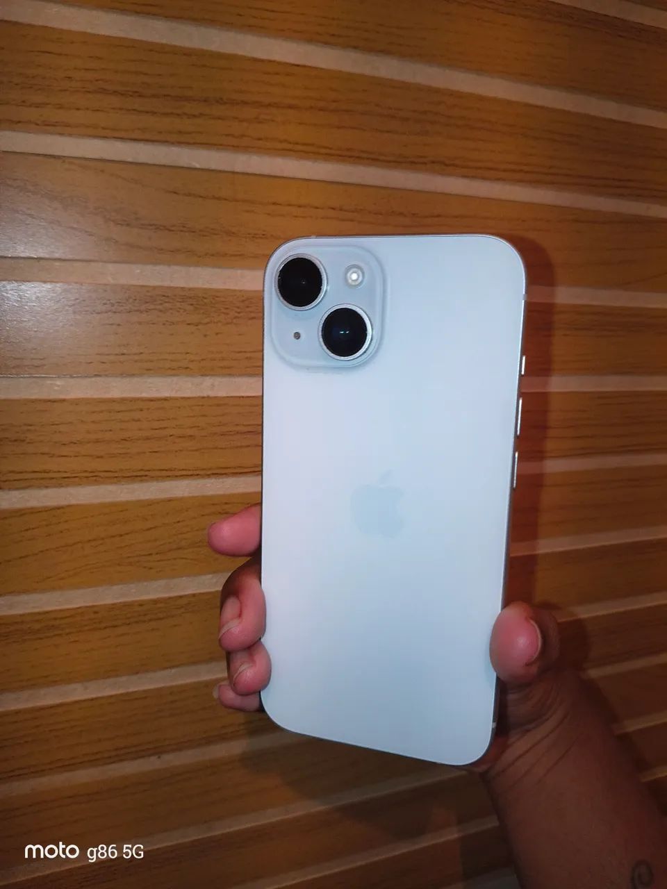 iPhone 15 azul
